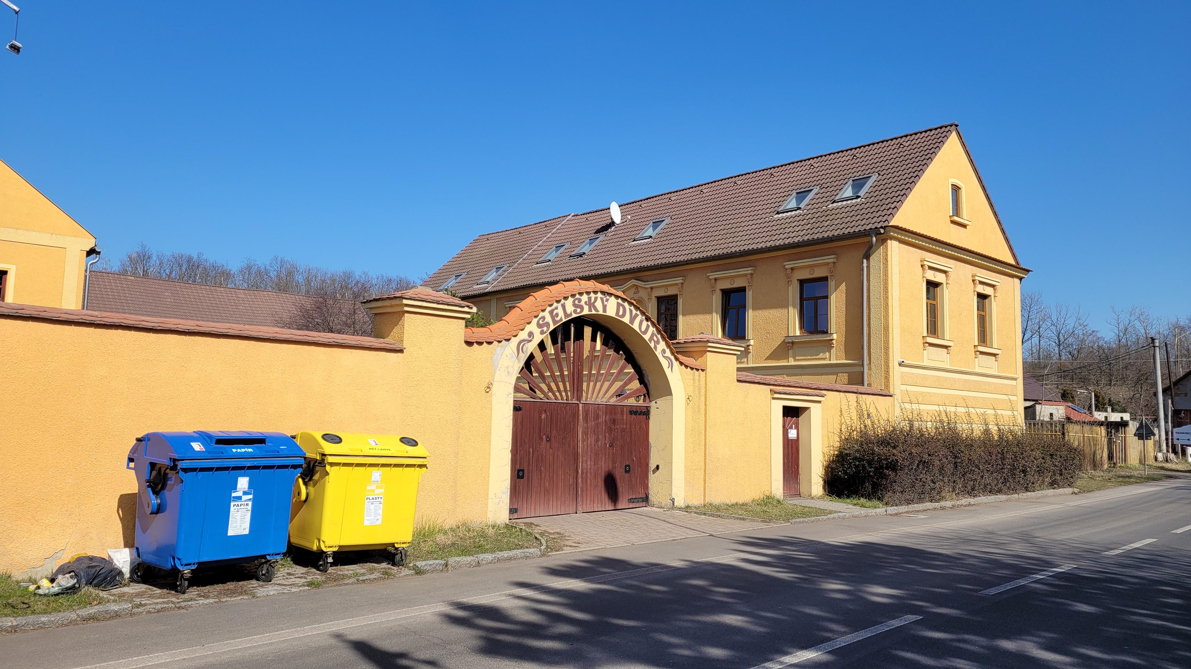 Restaurace Selský dvůr foto 5