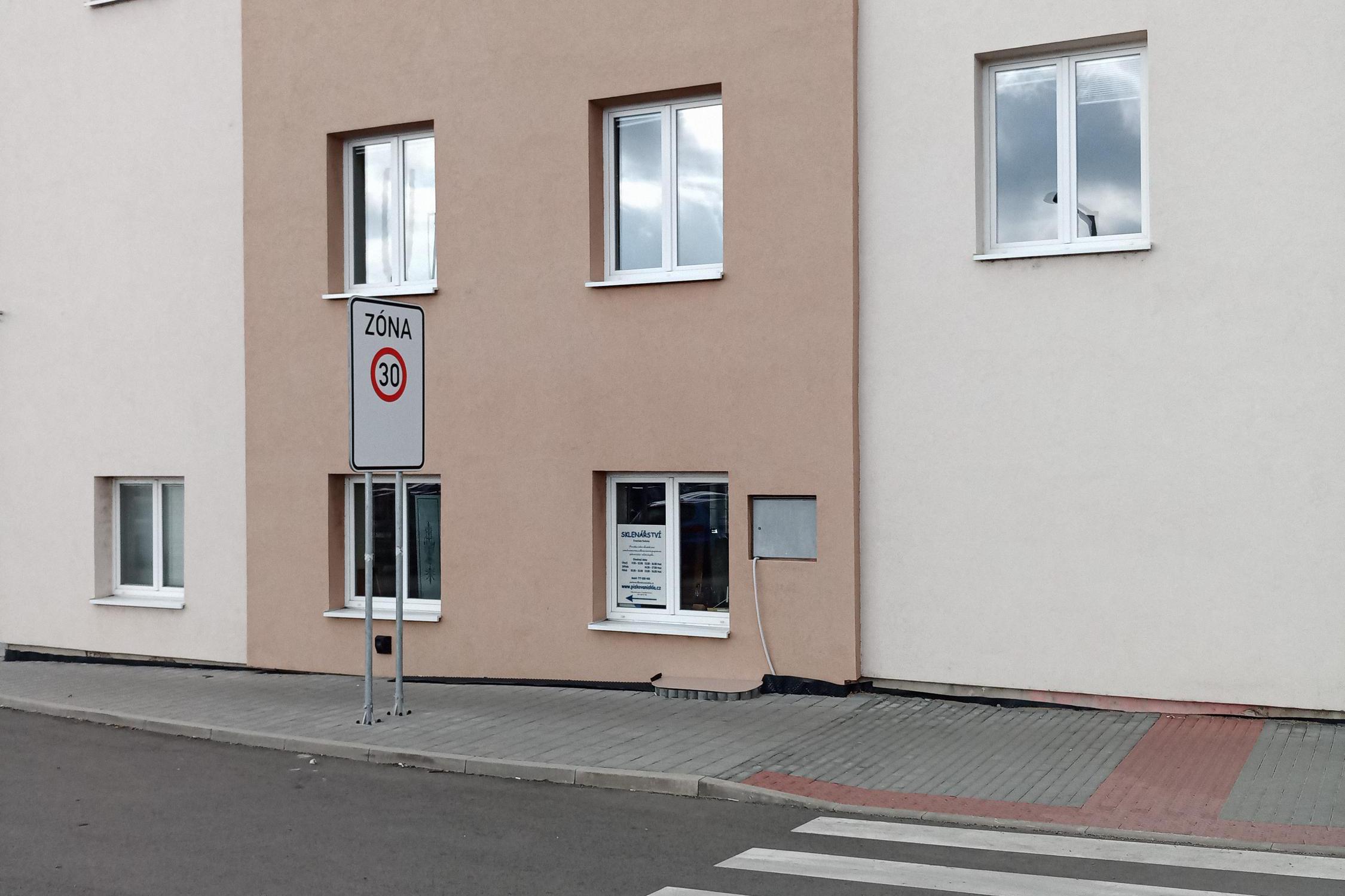 SKLENÁŘSKÉ PRÁCE Pavlovec