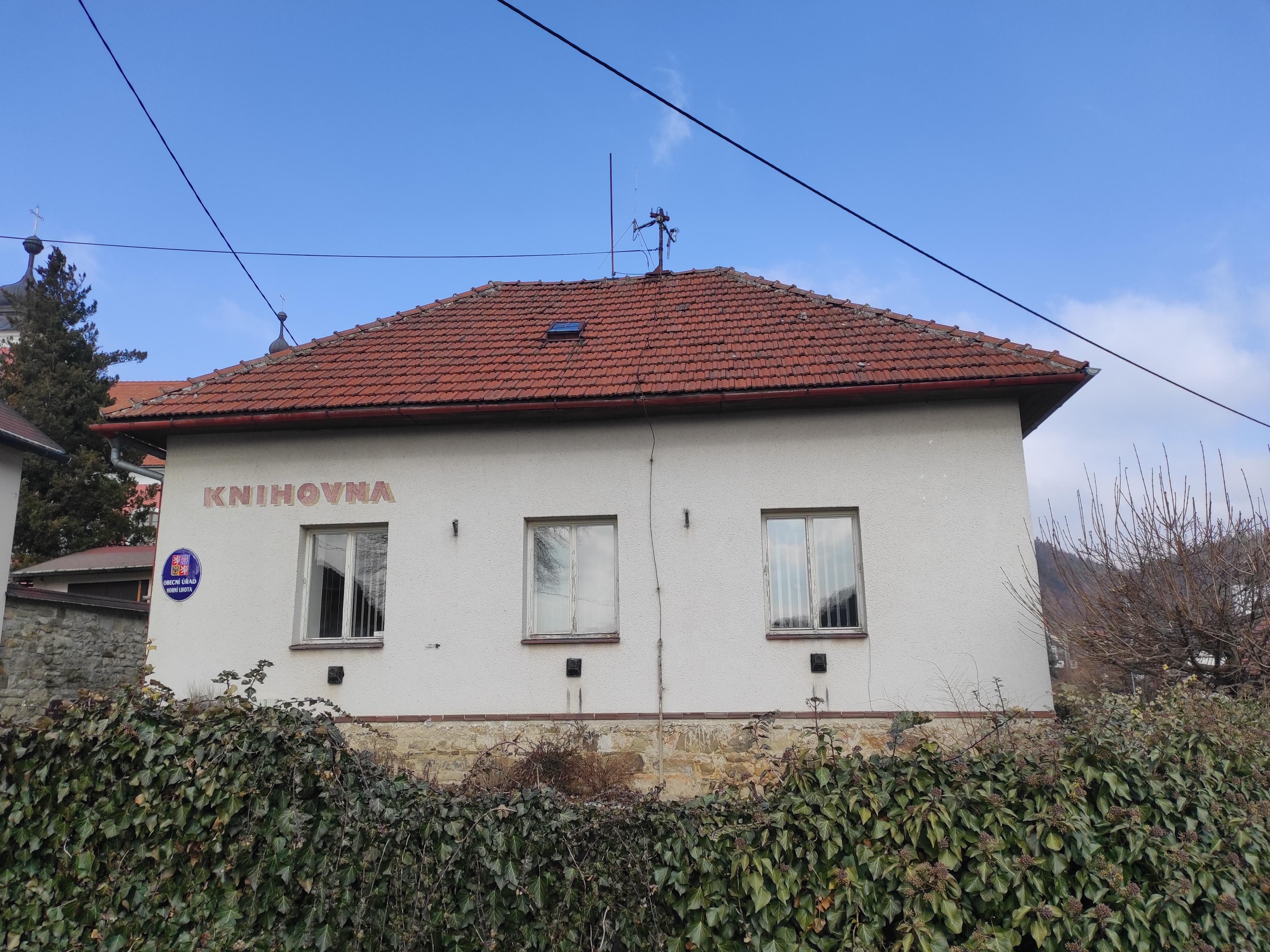 Místní lidová knihovna v Horní Lhotě foto 2
