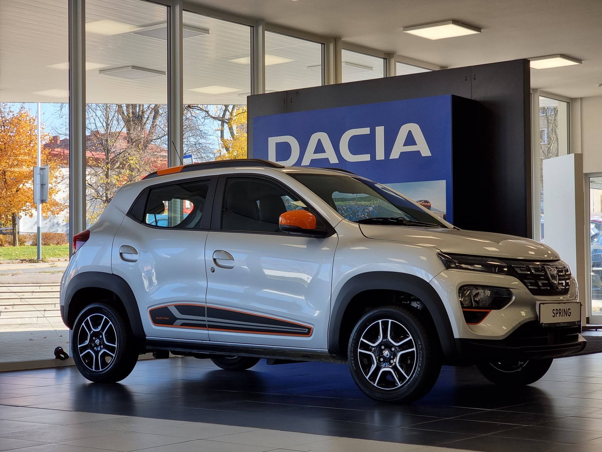 CMN s.r.o.  Renault/Dacia - Ostrava foto 3