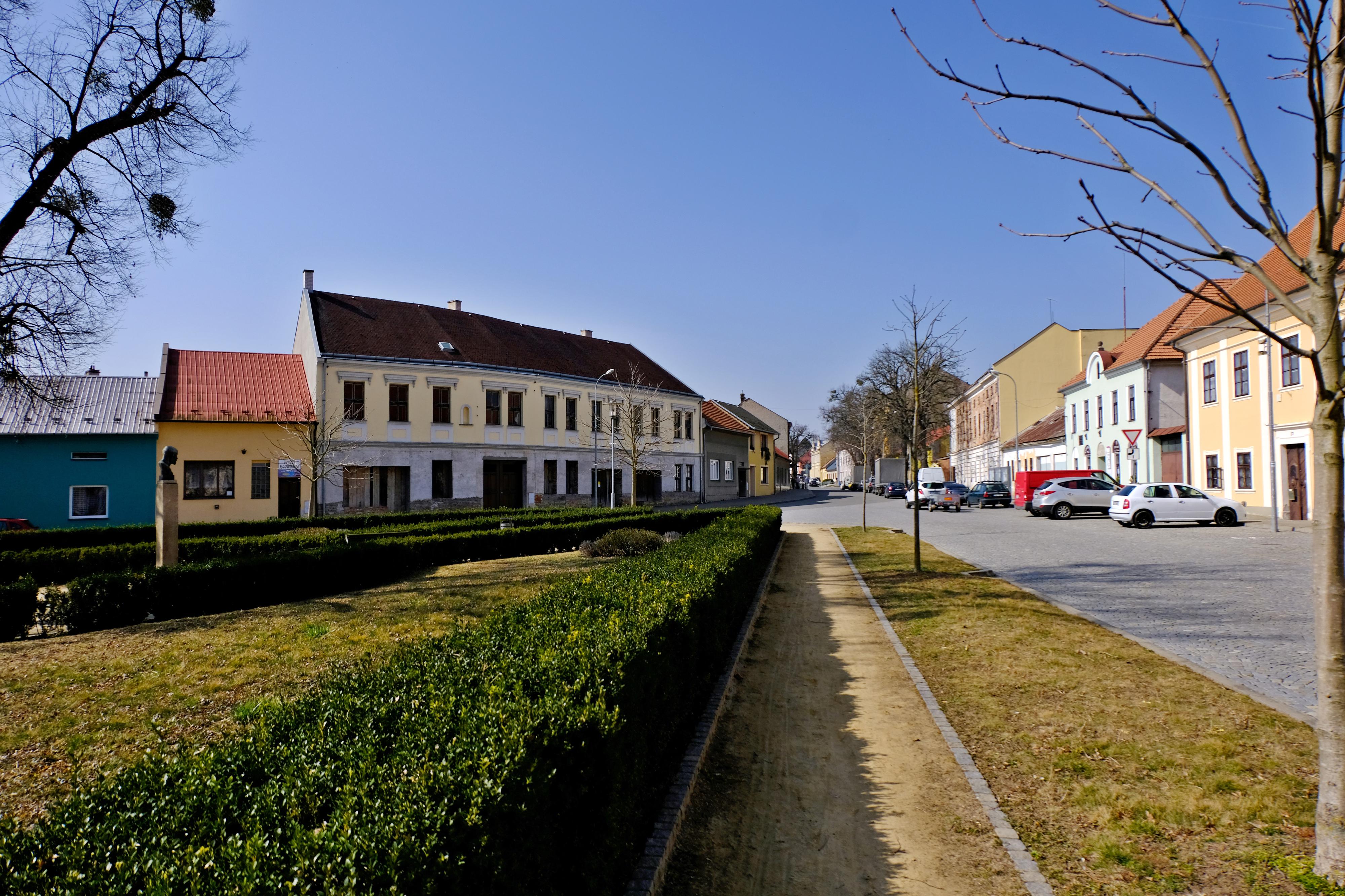 Kvasice - obecní úřad foto 3