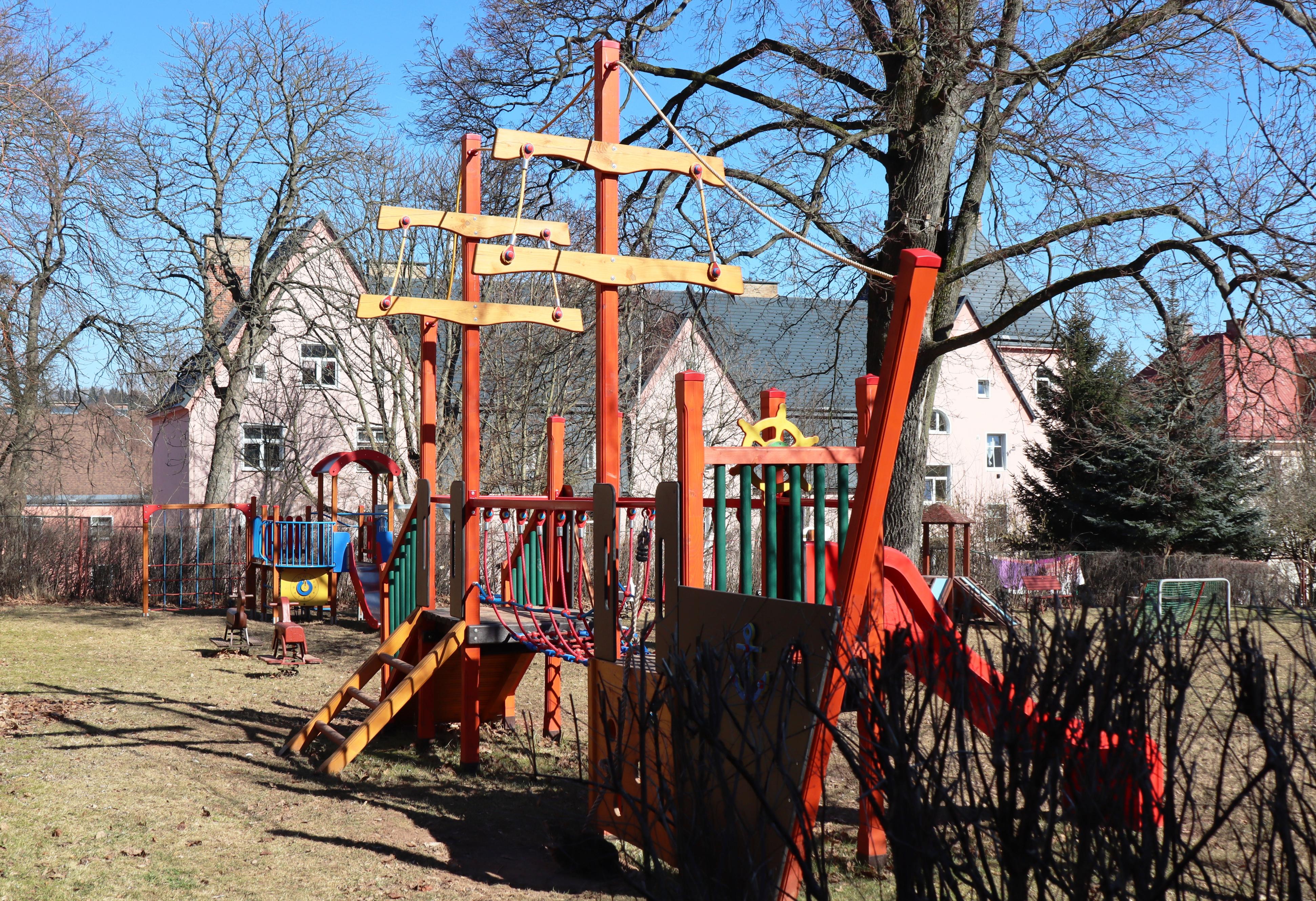 MŠ Trutnov, V Domcích foto 3