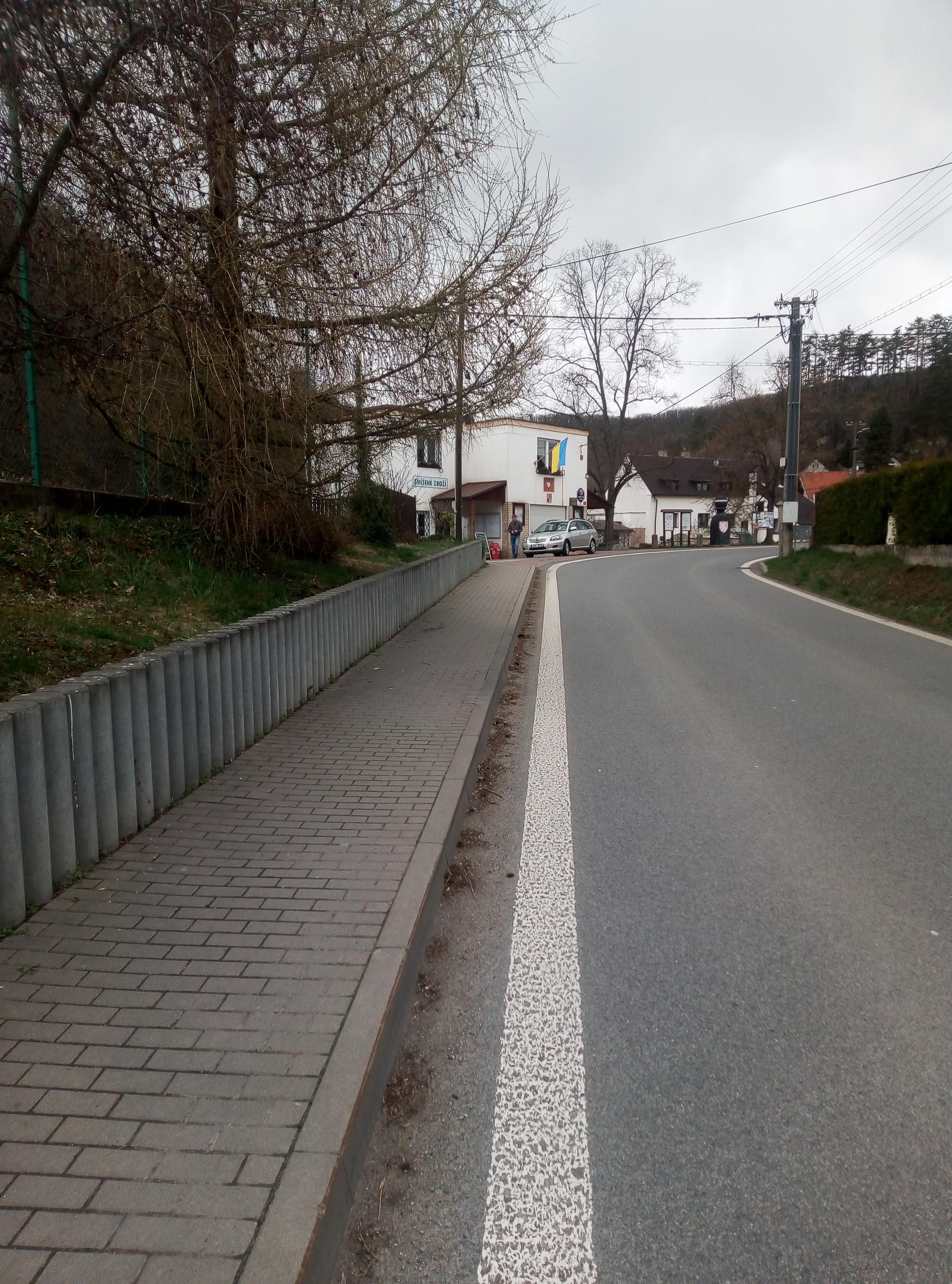 Karlík - obecní úřad foto 5