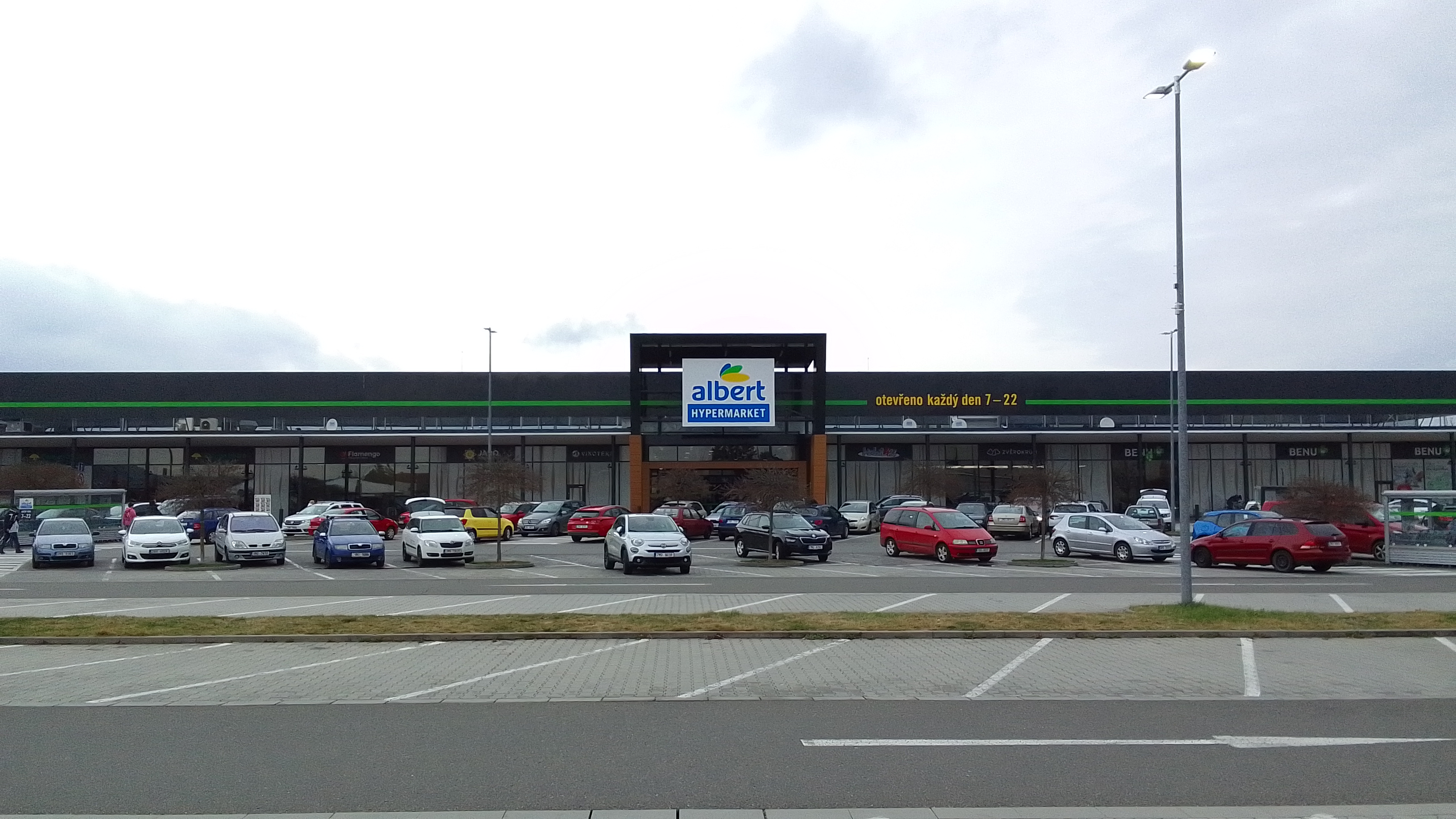 Albert Hypermarket foto 5