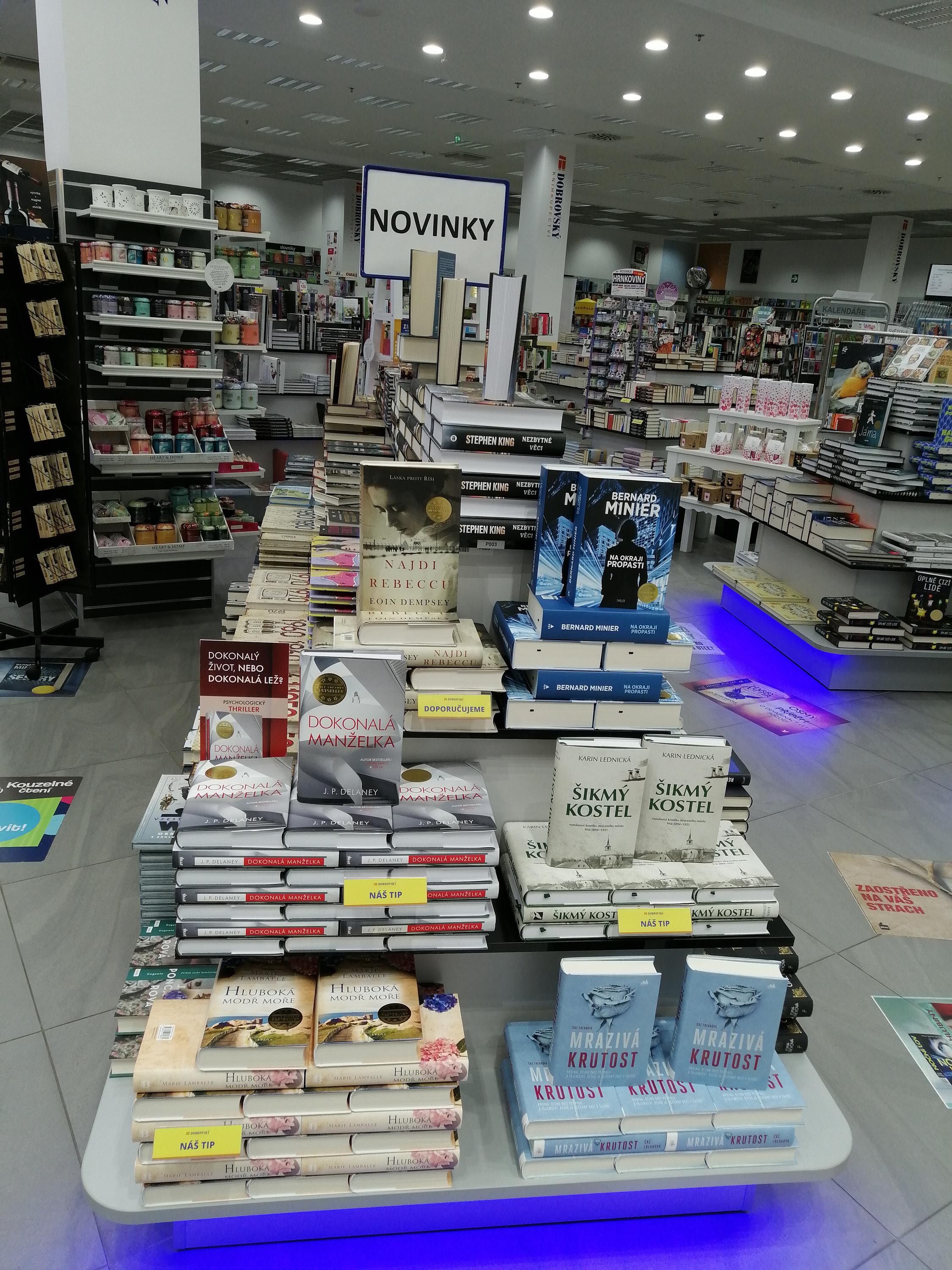 Knihkupectví Beta Dobrovský foto 3