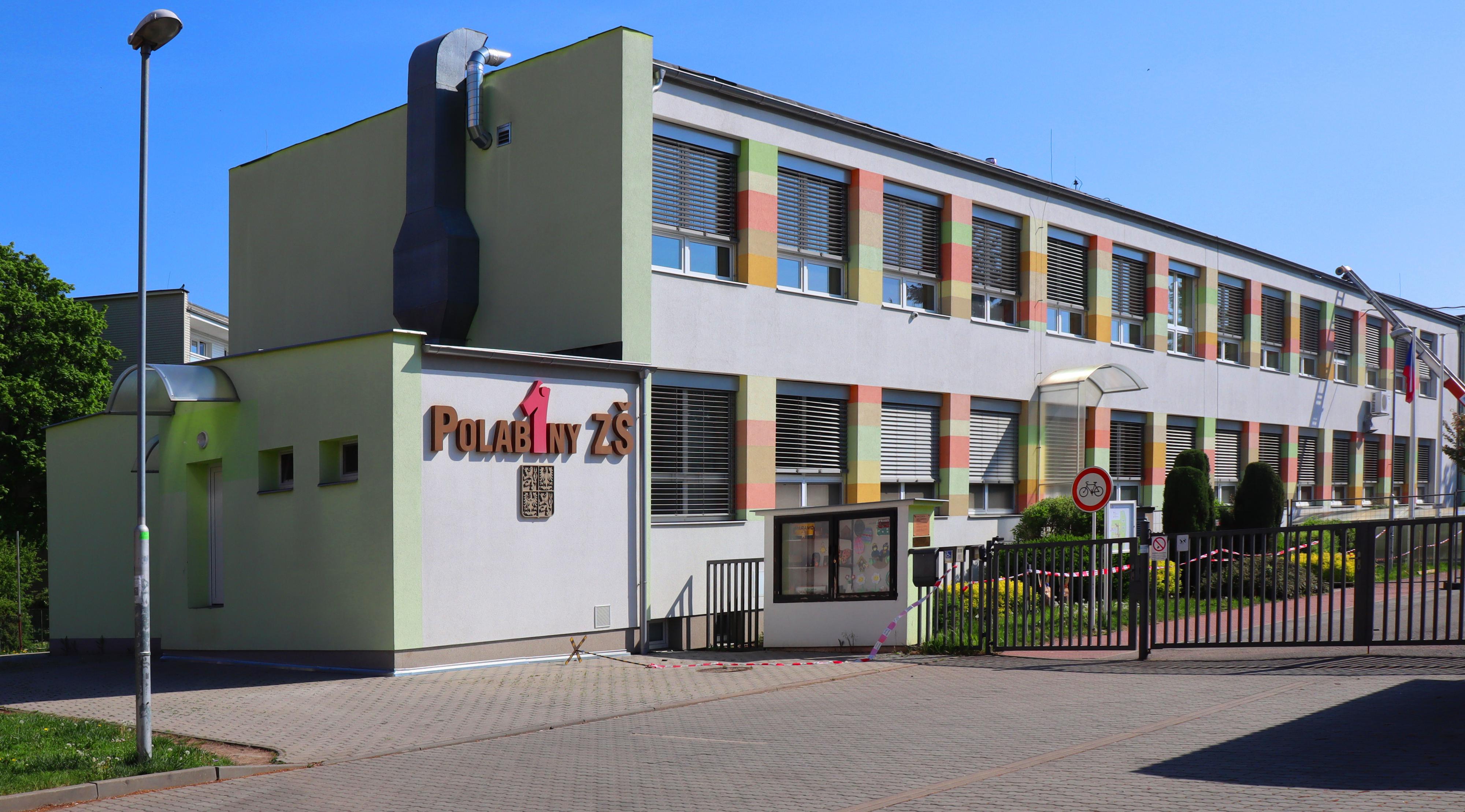 ZŠ Pardubice-Polabiny, Družstevní foto 2