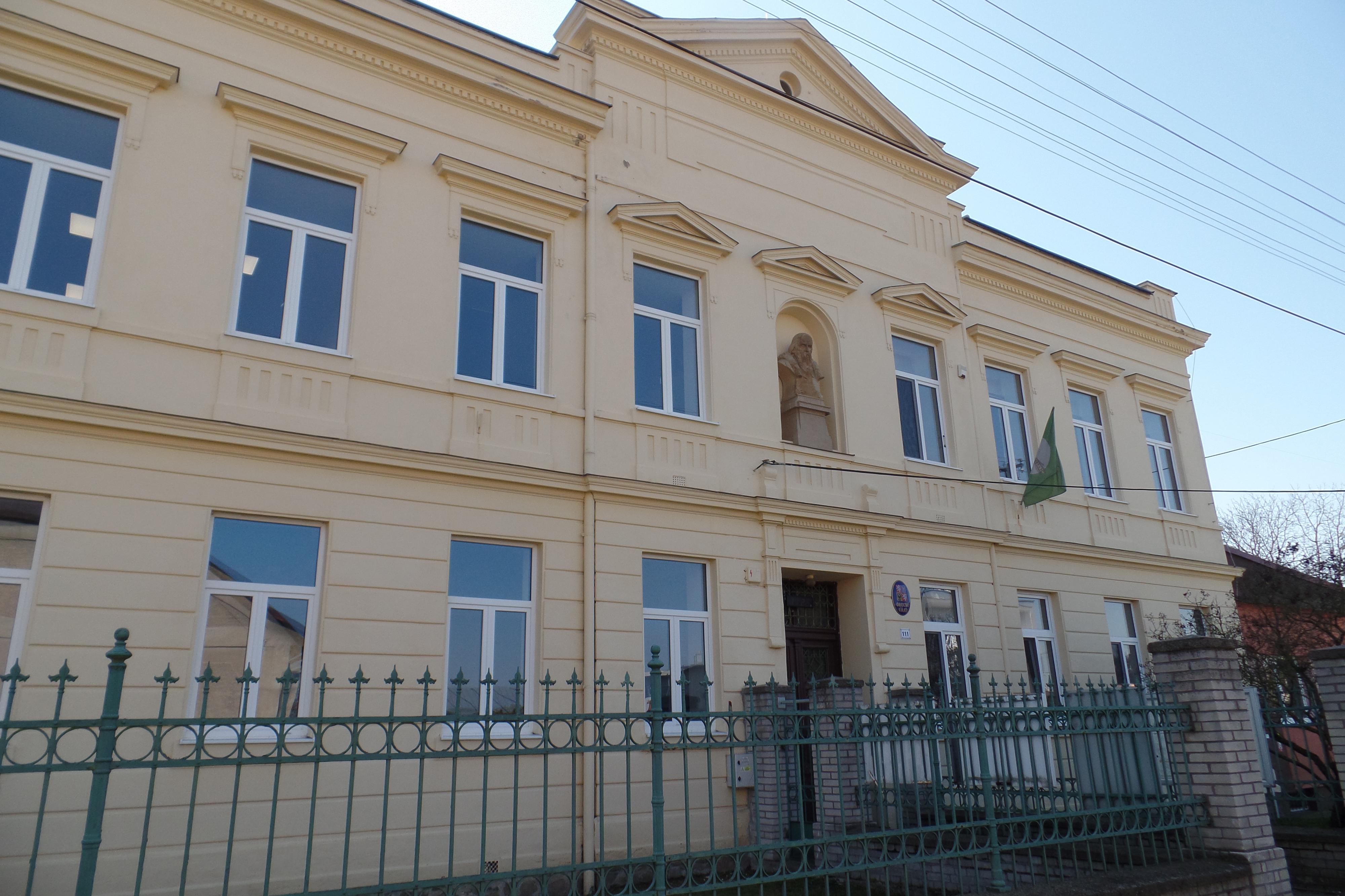 Uhřičice - obecní úřad foto 2