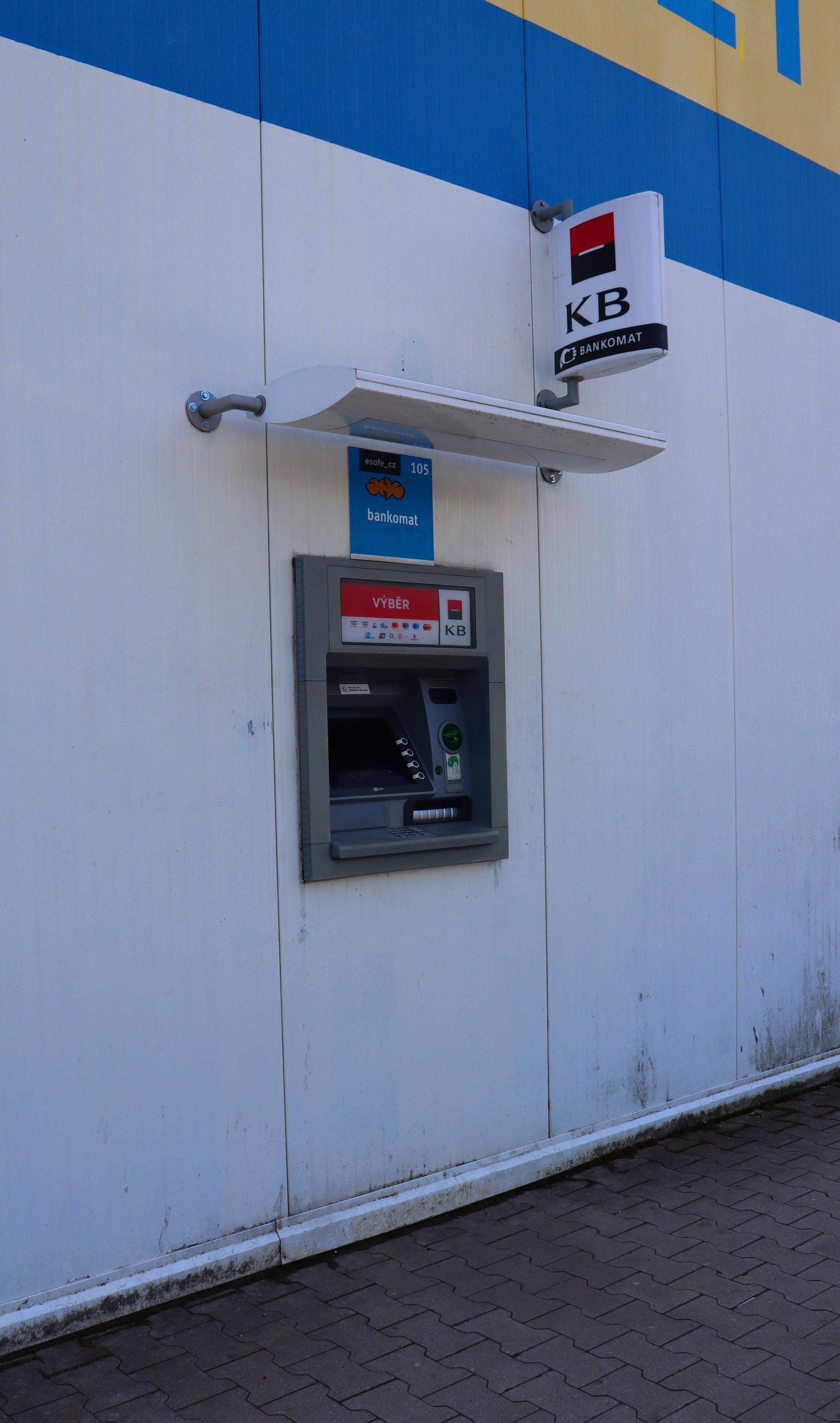 Bankomat Komerční banky foto 2