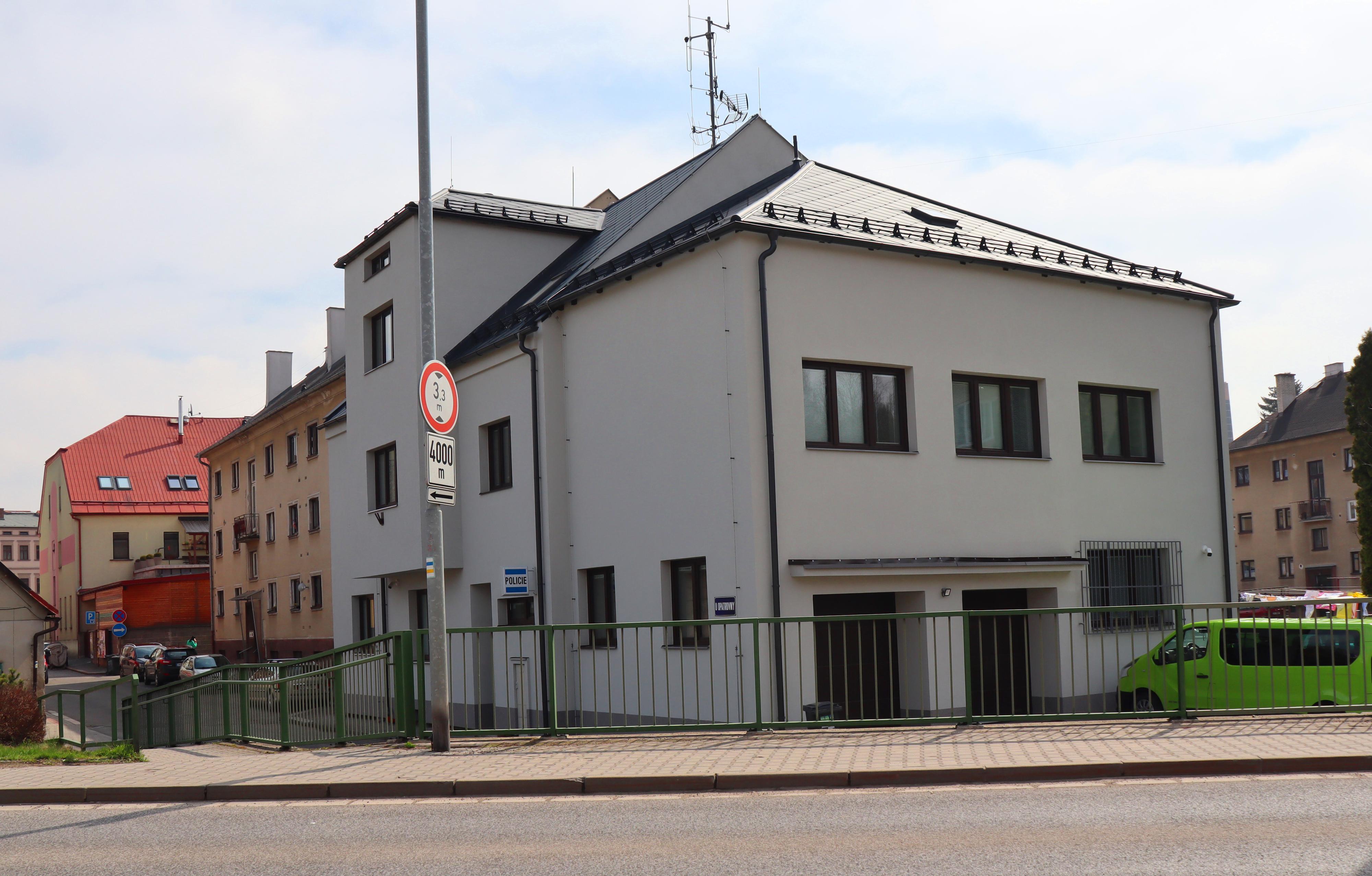Policie ČR - Obvodní oddělení Police nad Metují foto 3