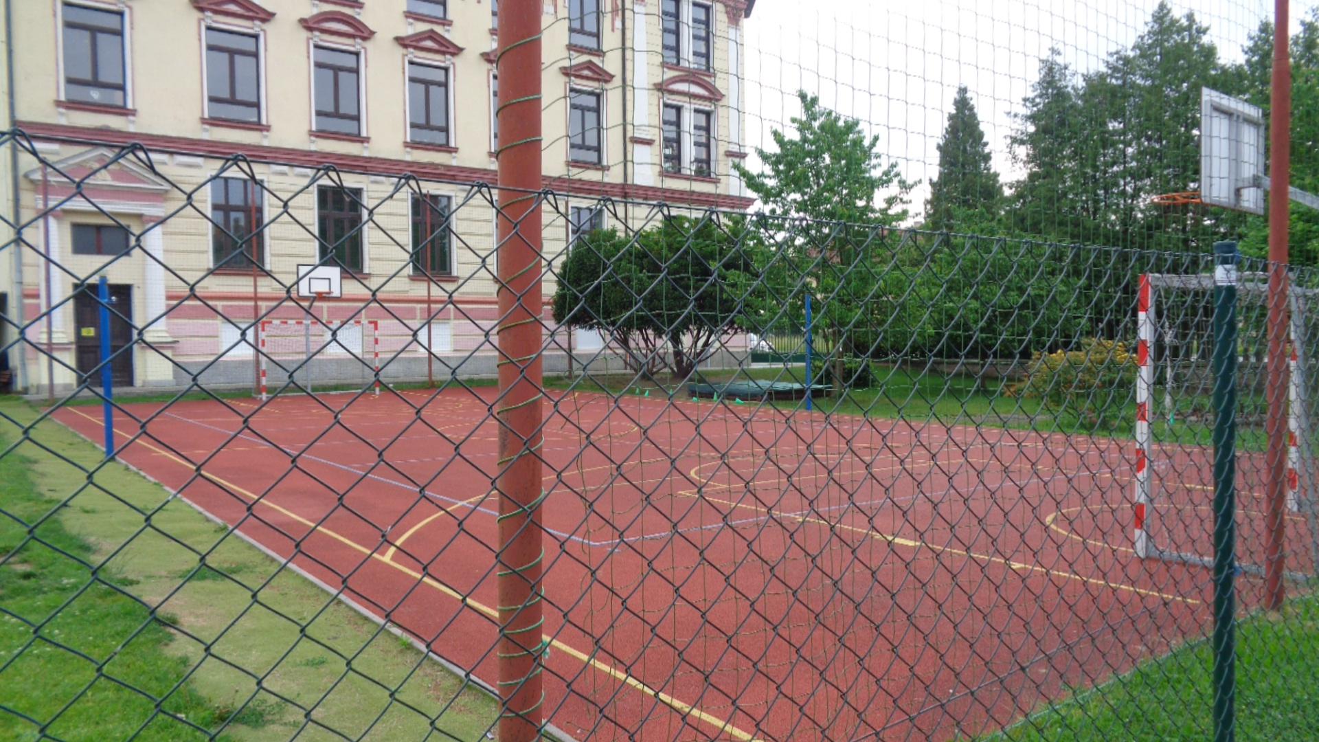 ZŠ Veselí nad Lužnicí, Čs. armády foto 3