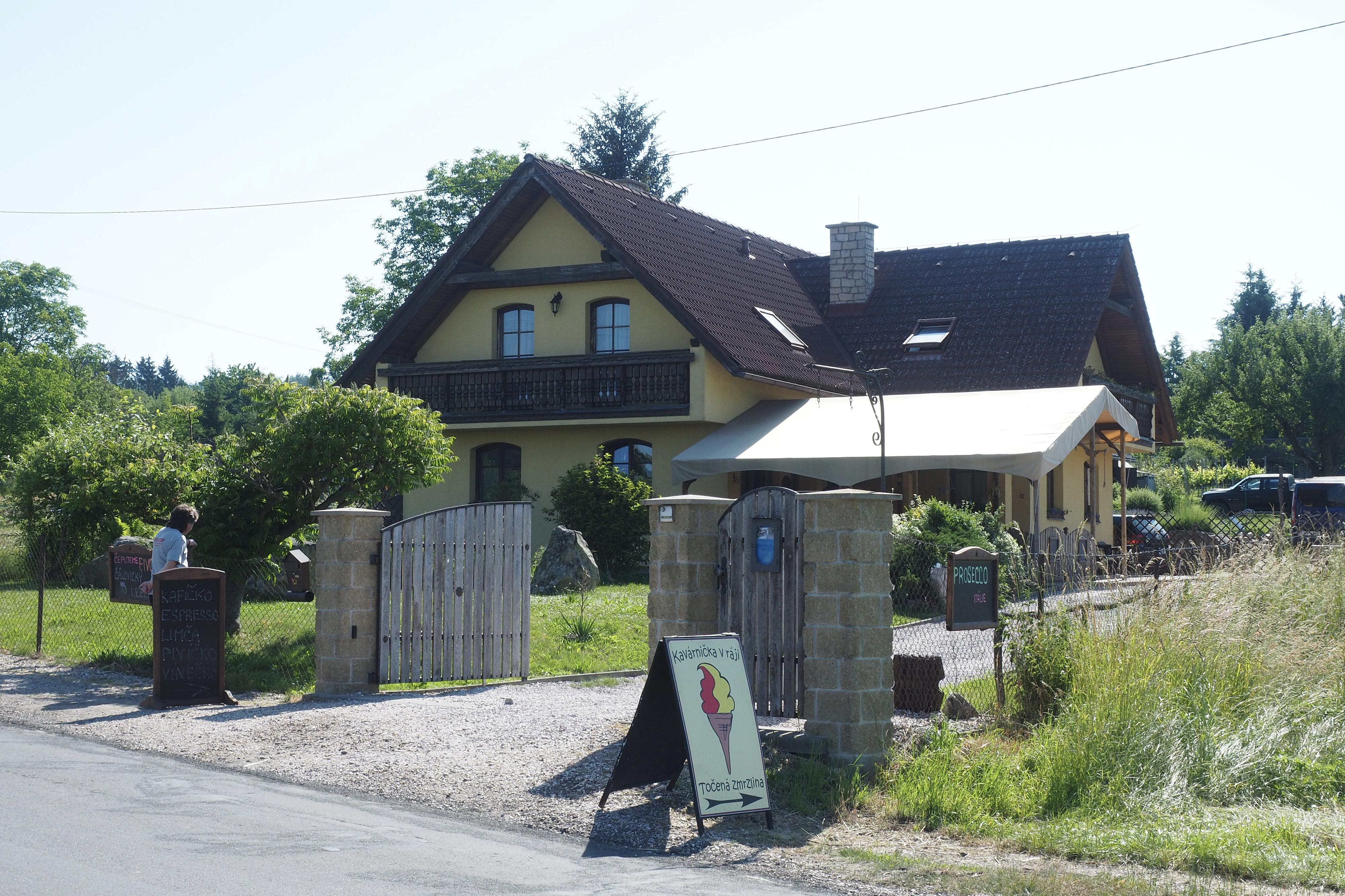 Kavárnička v ráji