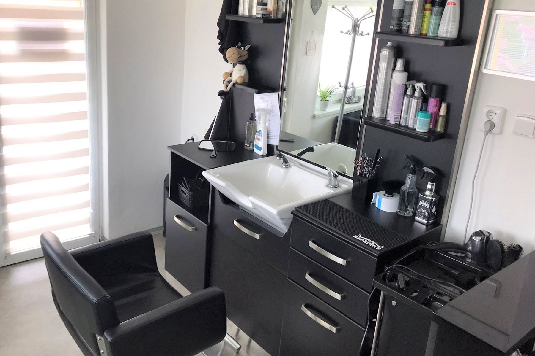 Simona Tichá – SalonS