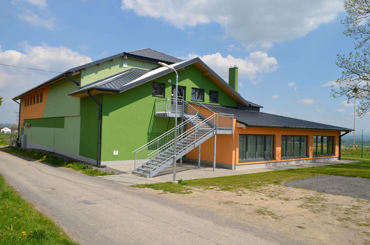 Restaurace a sportoviště Bílov foto 1