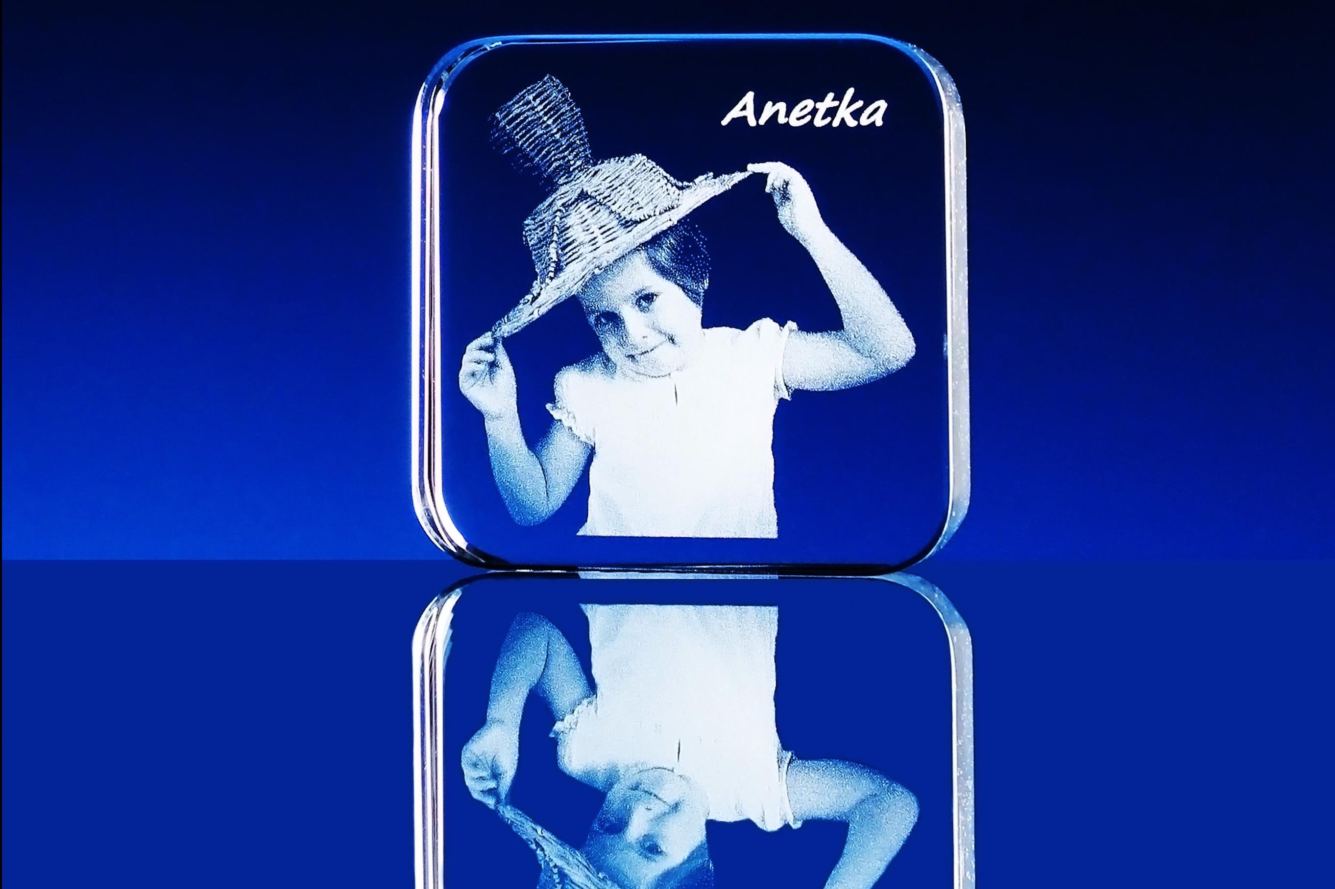 3D a 2D fotografie do skla