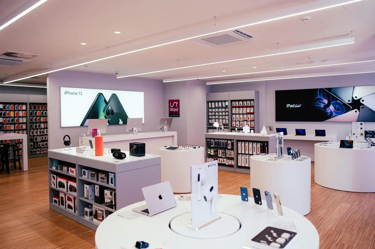 iWant Apple Premium Reseller