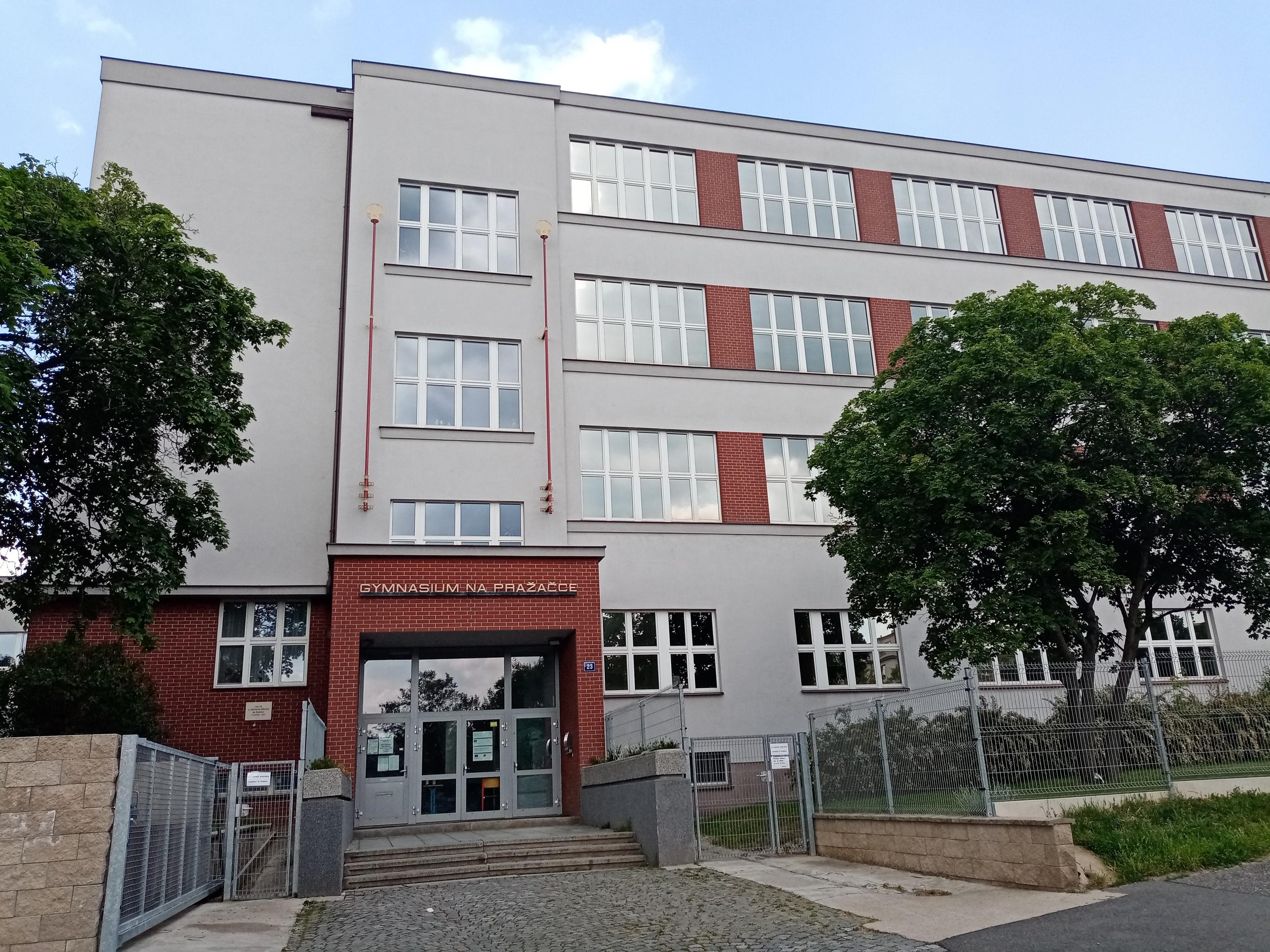Gymnázium Na Pražačce foto 3