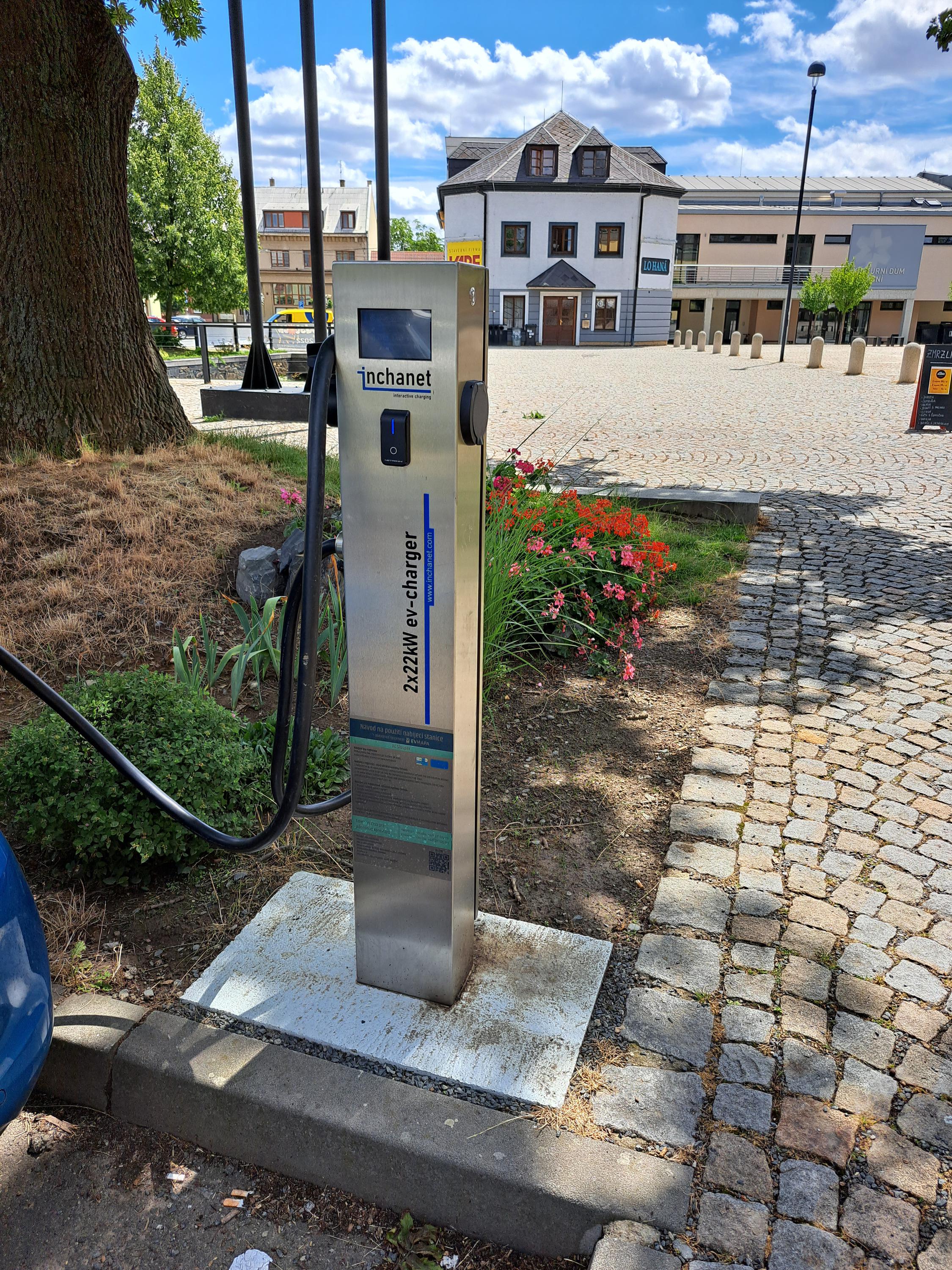 Nabíjecí stanice pro elektromobily foto 5