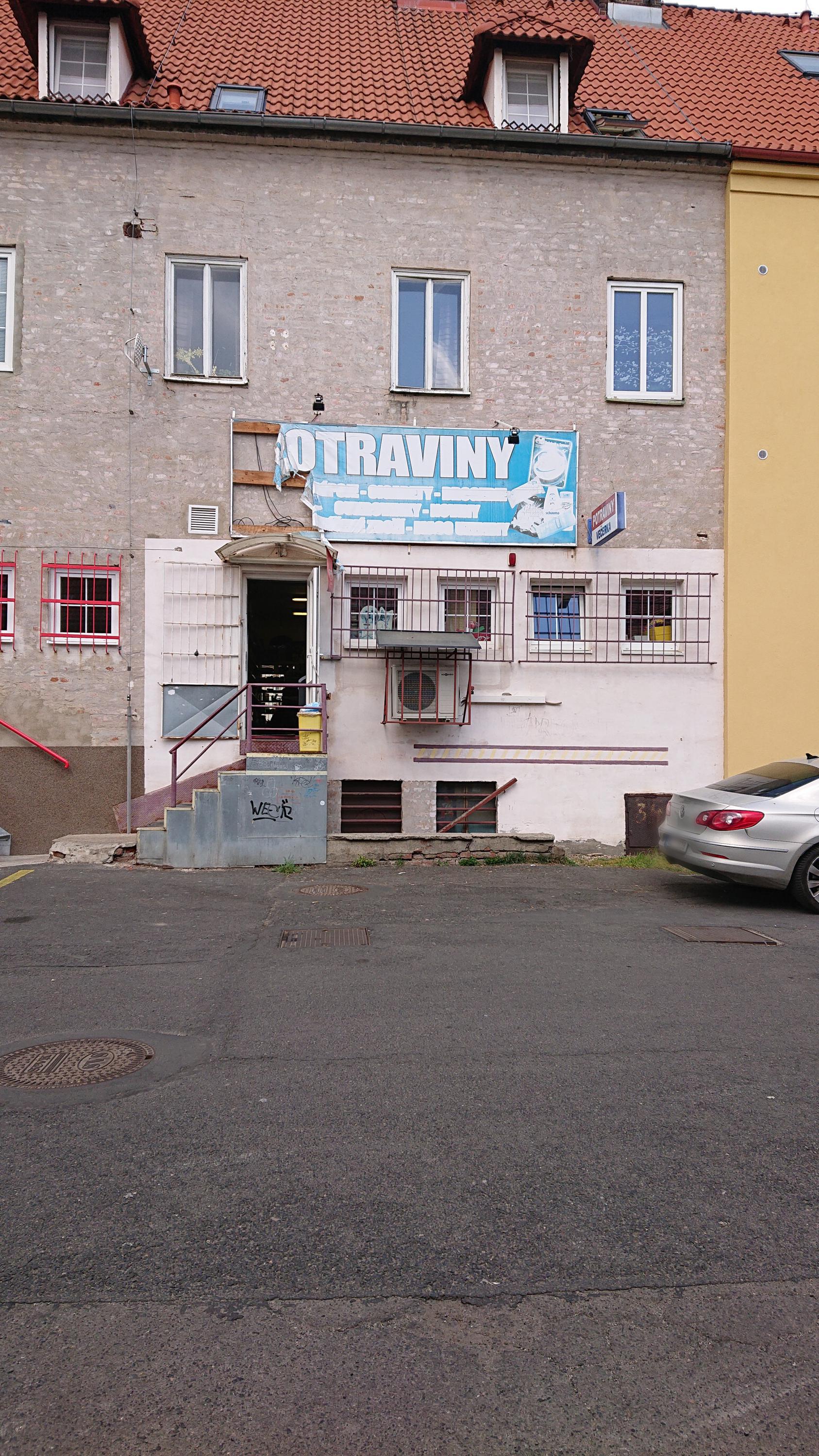 Potraviny S. K. Neumanna 1058, Litvínov foto 2