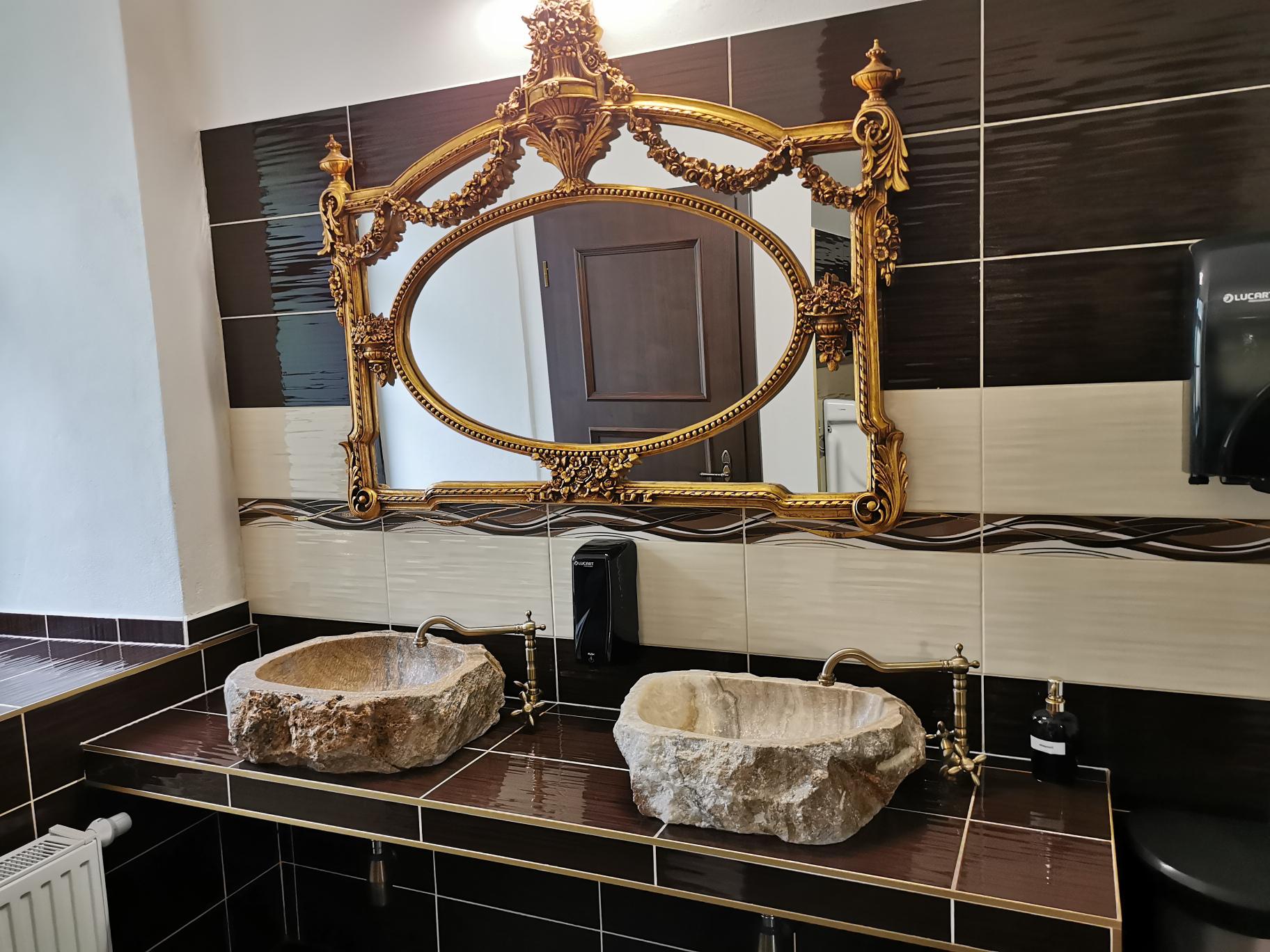 Hotel a pivní lázně zámek Wichterle foto 3