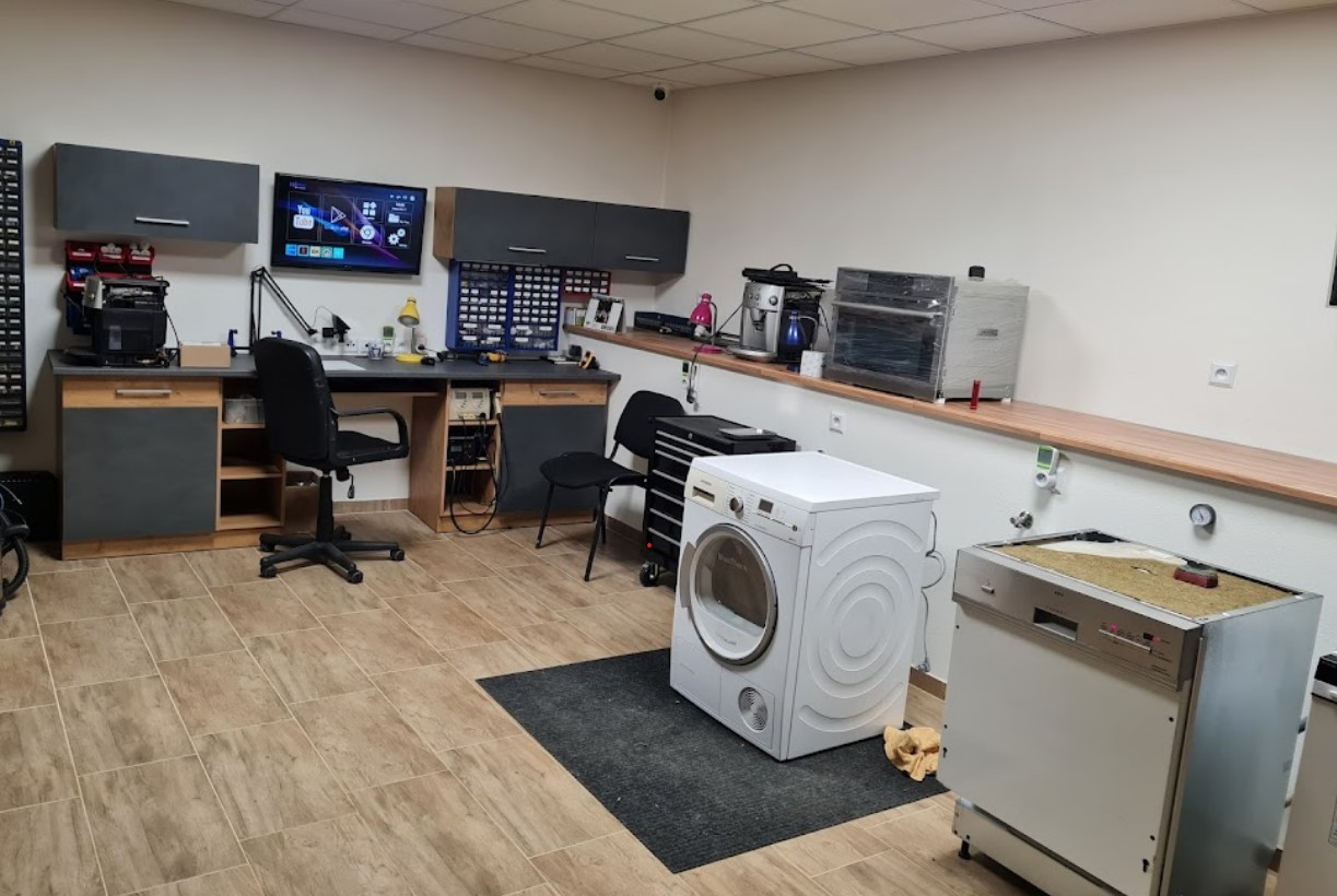 Elkosat technology -  Jan Koptík elektro