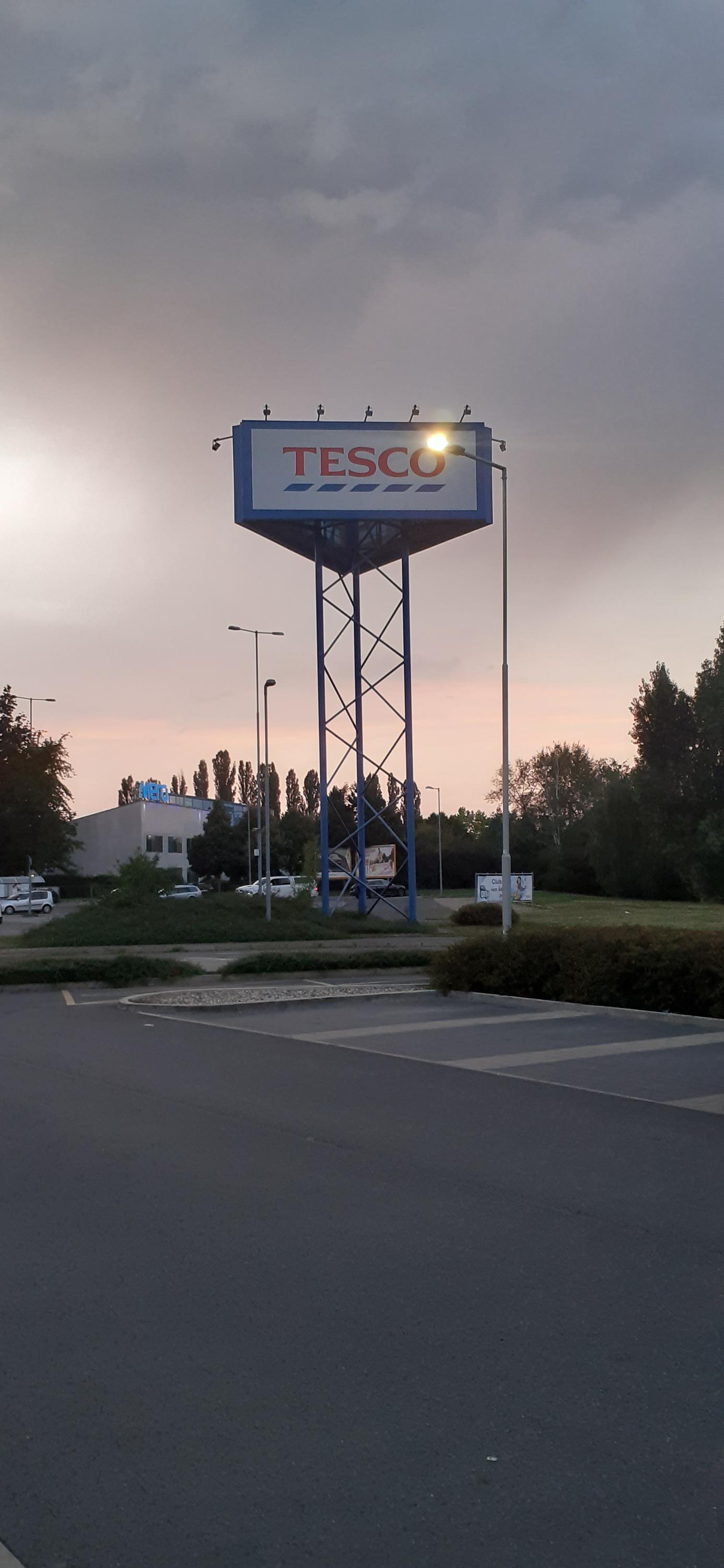 Tesco foto 2
