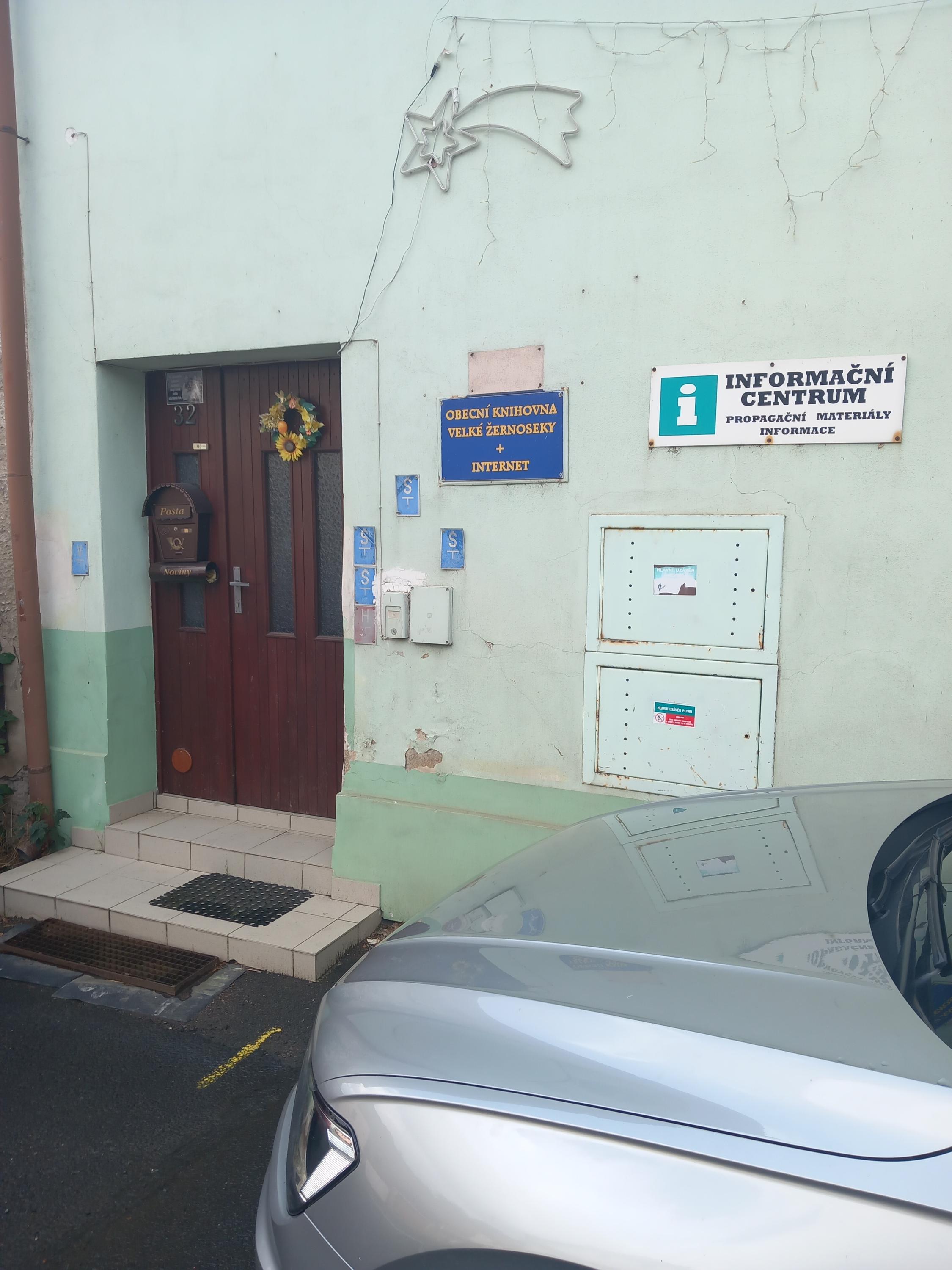 Místní knihovna Velké Žernoseky foto 2