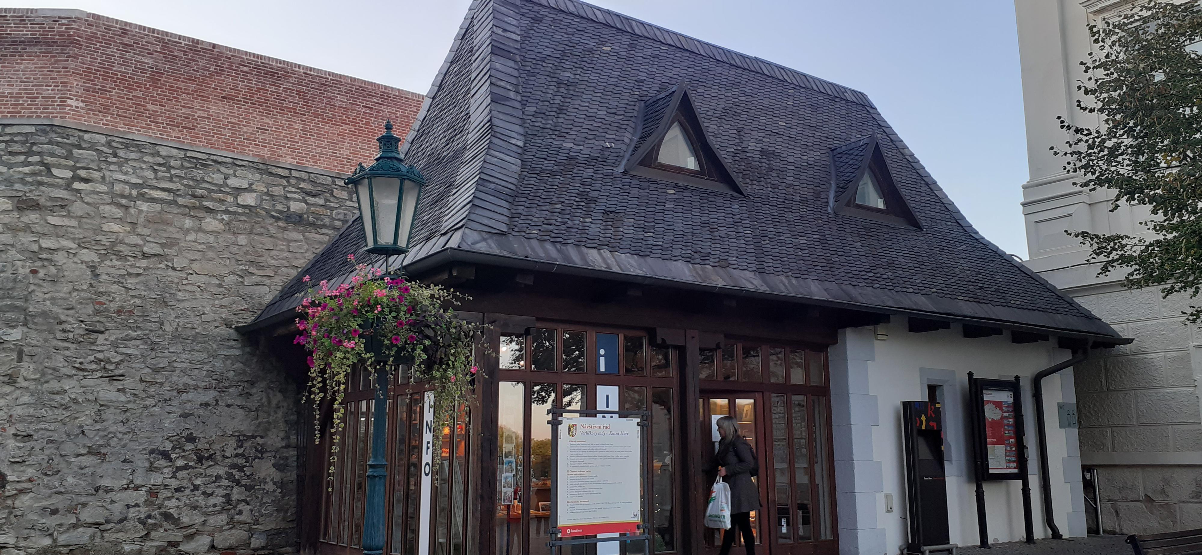 Infocentrum u chrámu svaté Barbory foto 4