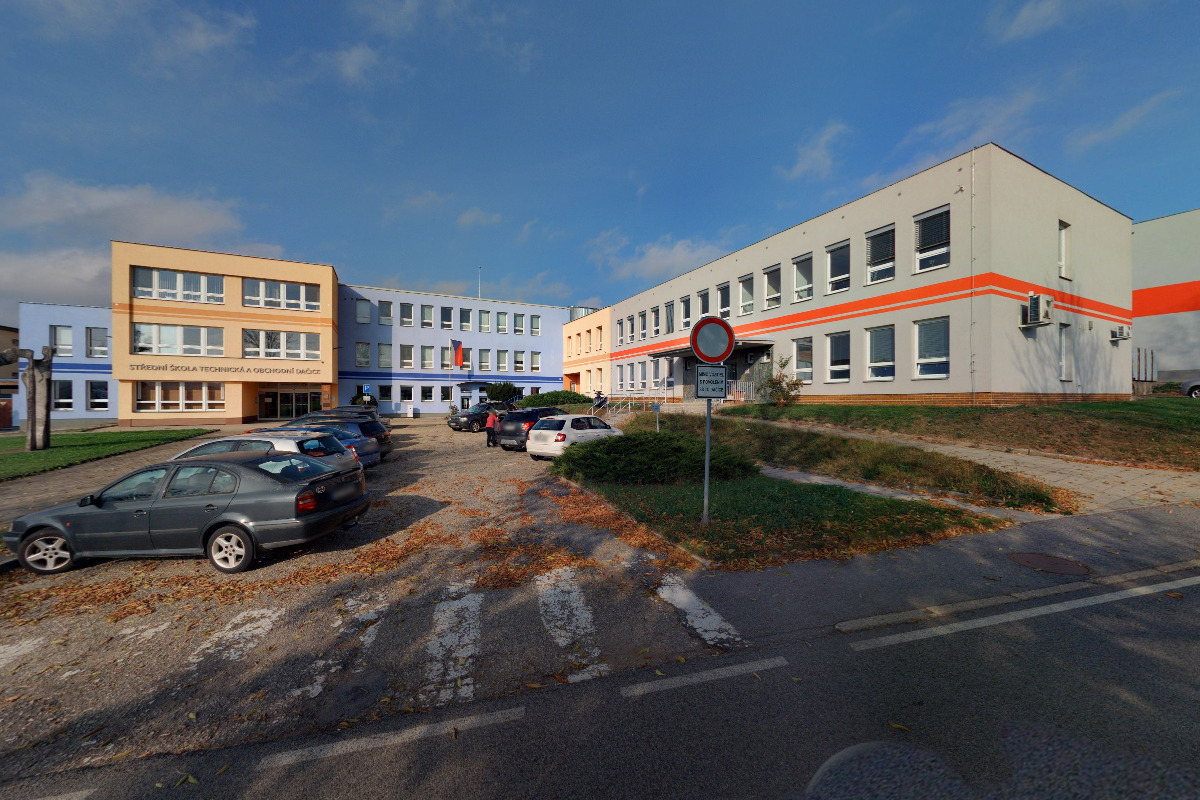Střední škola technická a obchodní Dačice foto 1