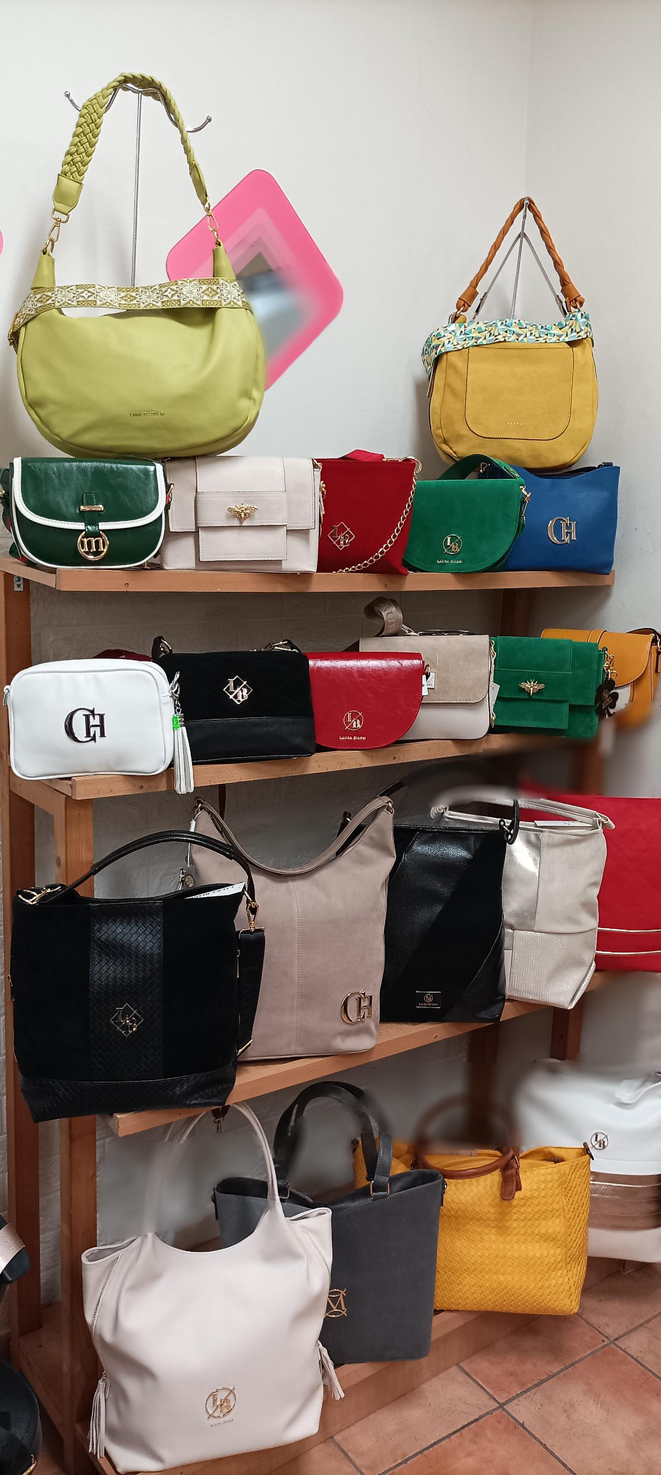 Kabelky z pasáže foto 3