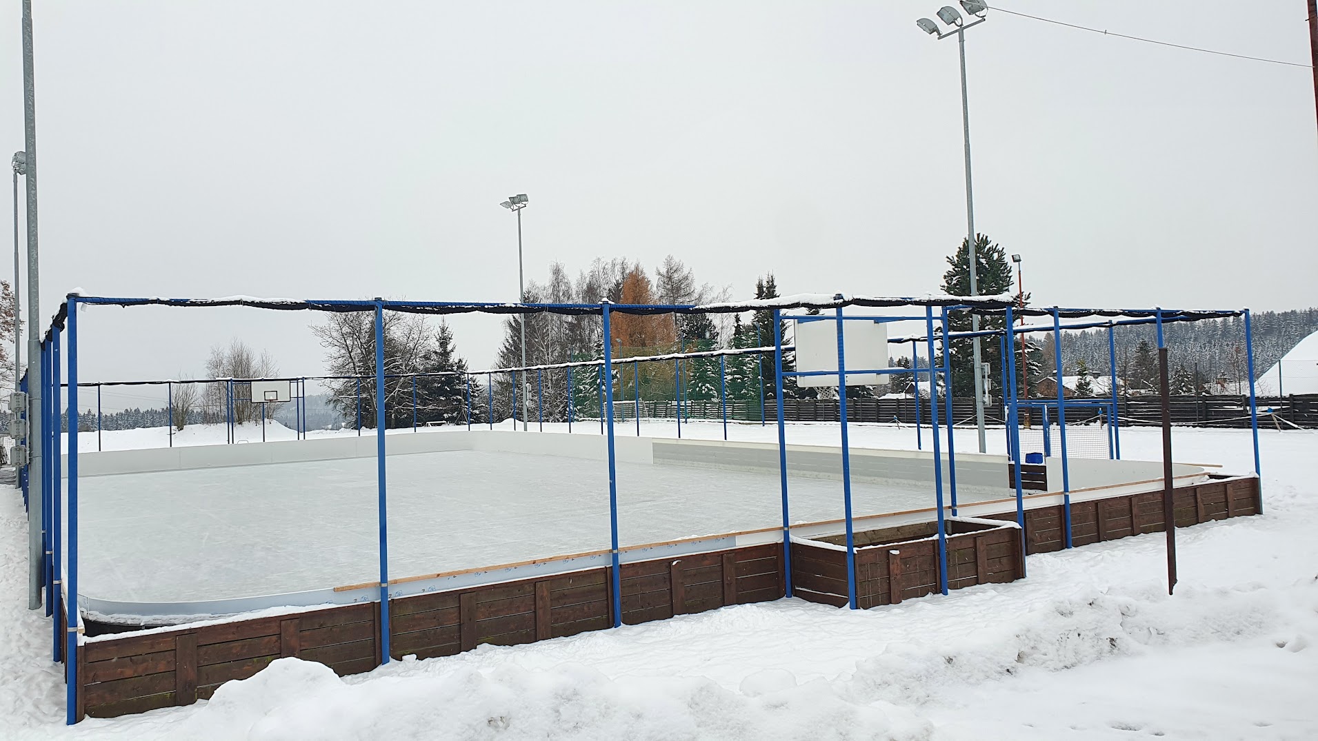 Sportovní areál Zásada, hospůdka na hřišti foto 1