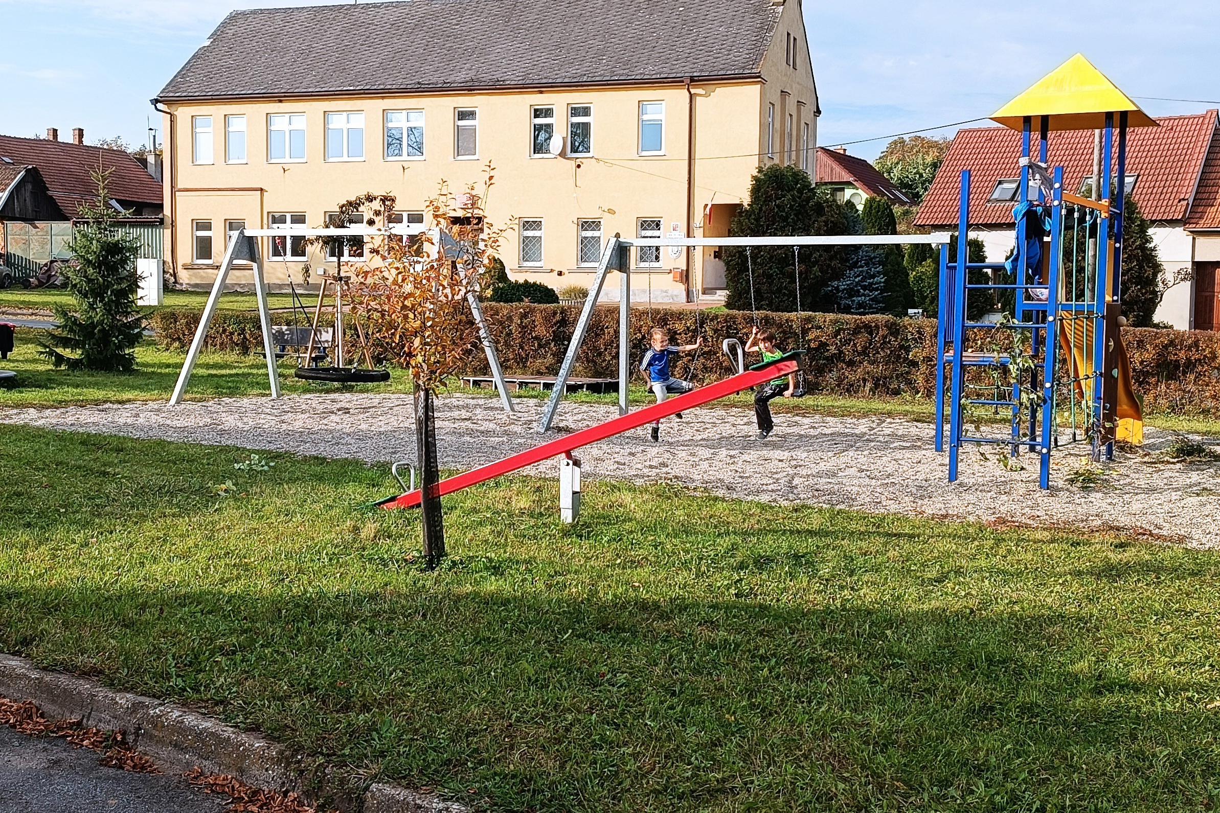 Víska u Jevíčka - obecní úřad