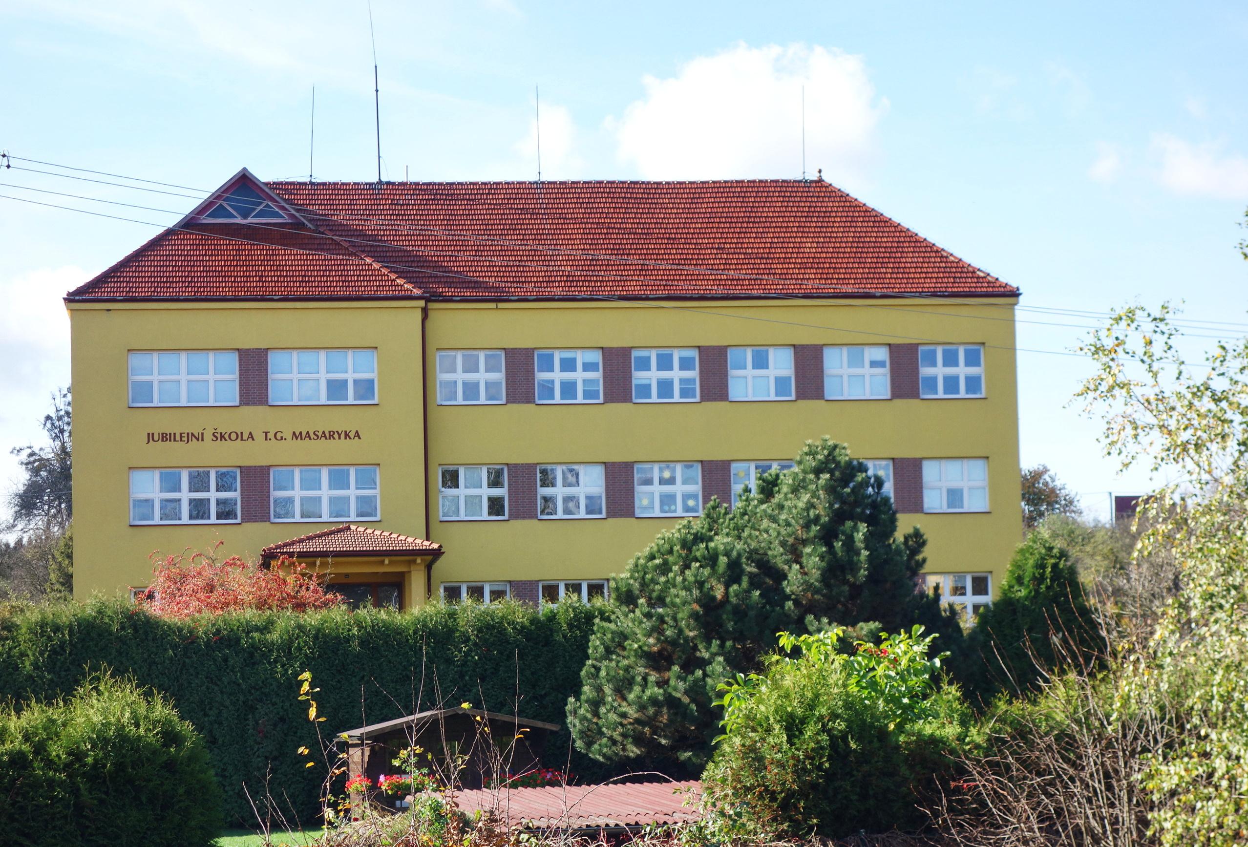 ZUŠ Rožnov pod Radhoštěm, Zubří foto 2