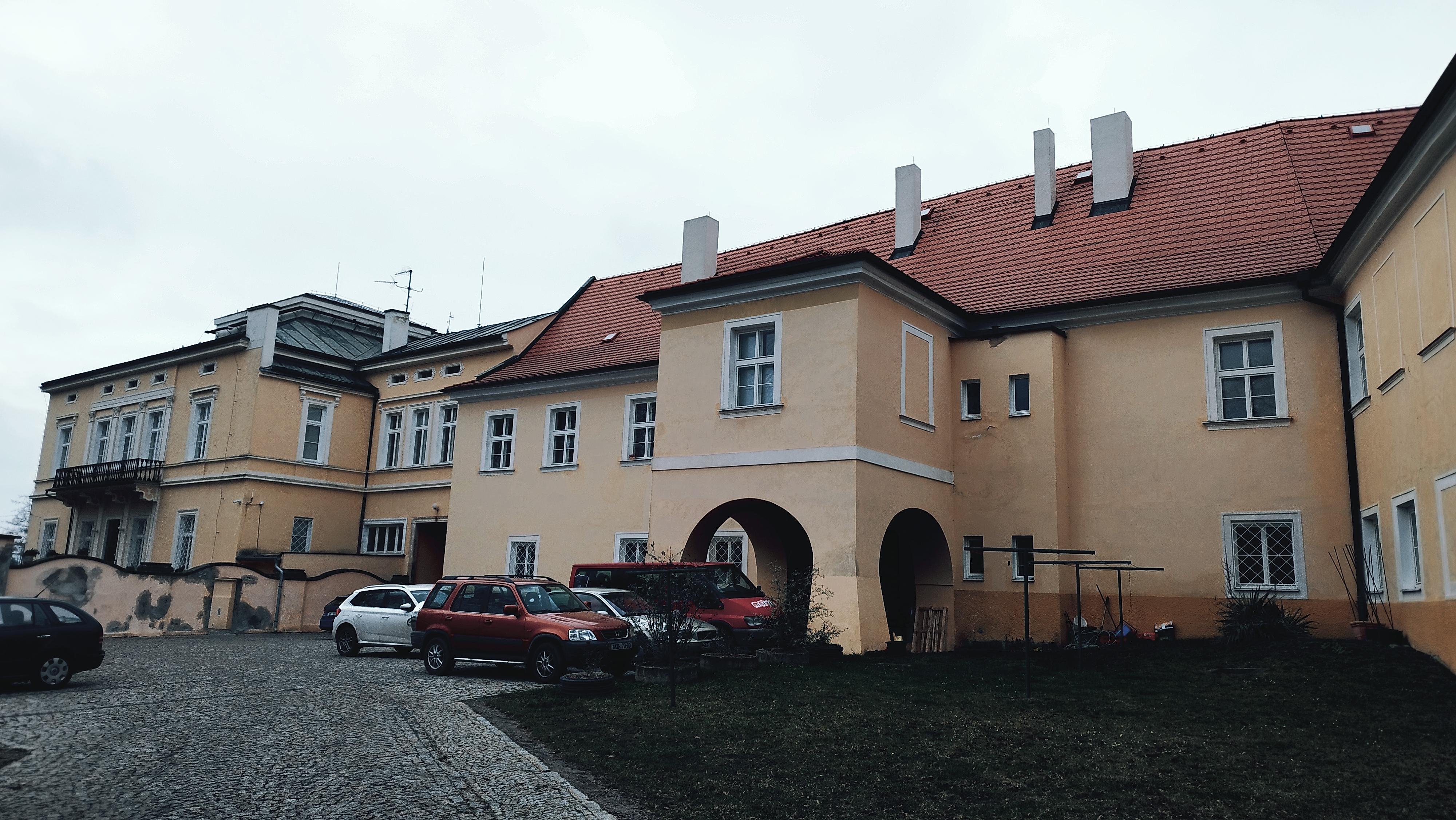 Dětský domov, Praha - Dolní Počernice