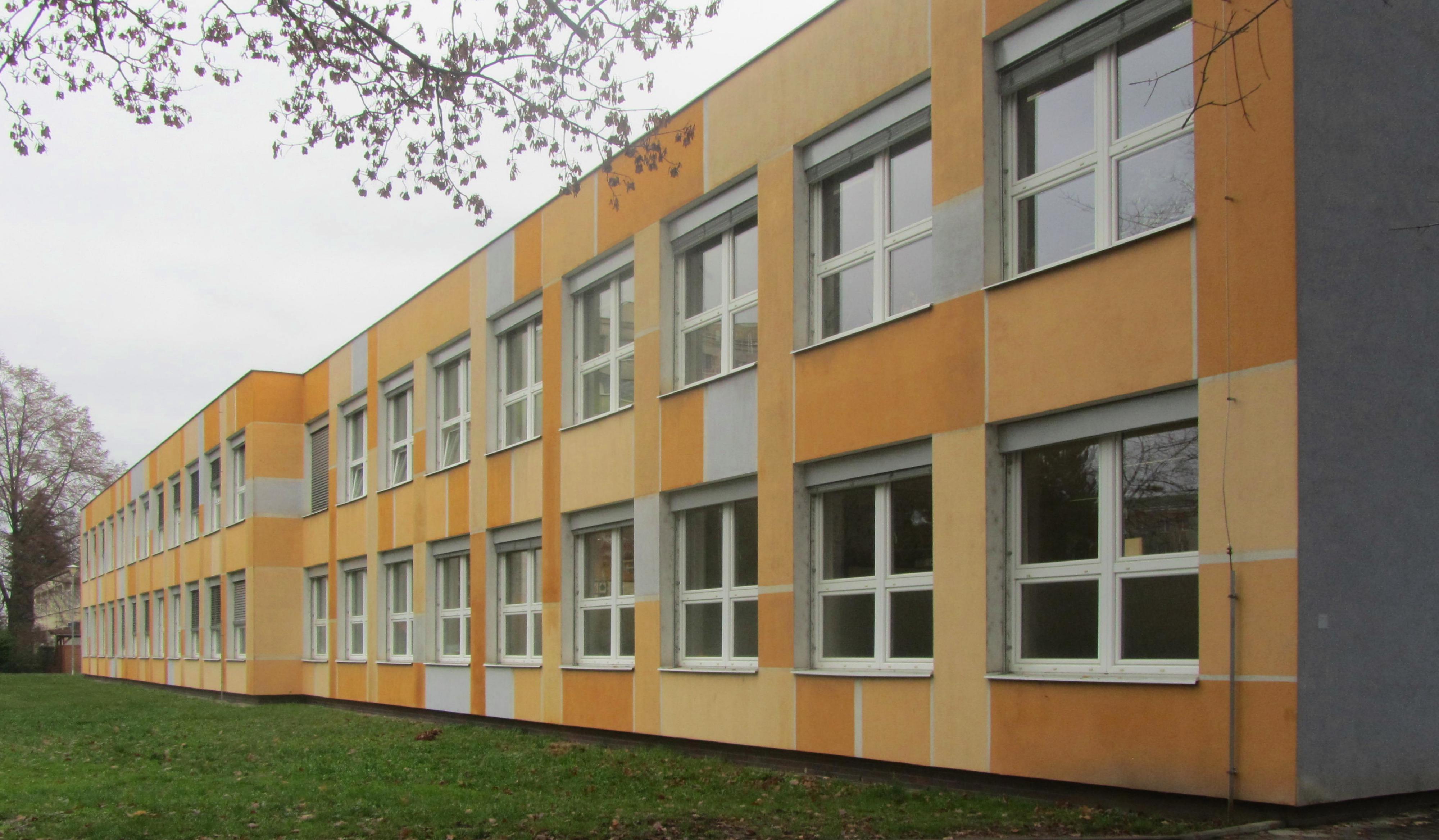 ZŠ Pardubice-Polabiny, Prodloužená foto 6