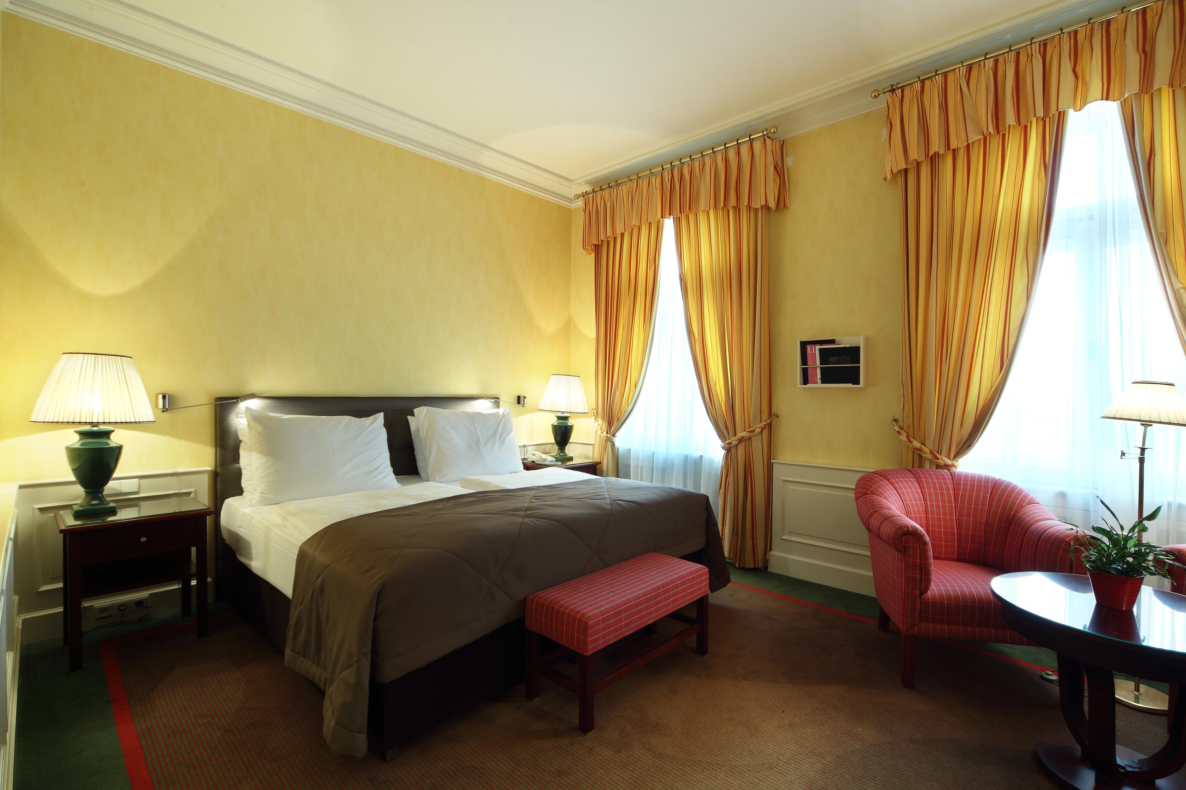 DELUXE se snídaní