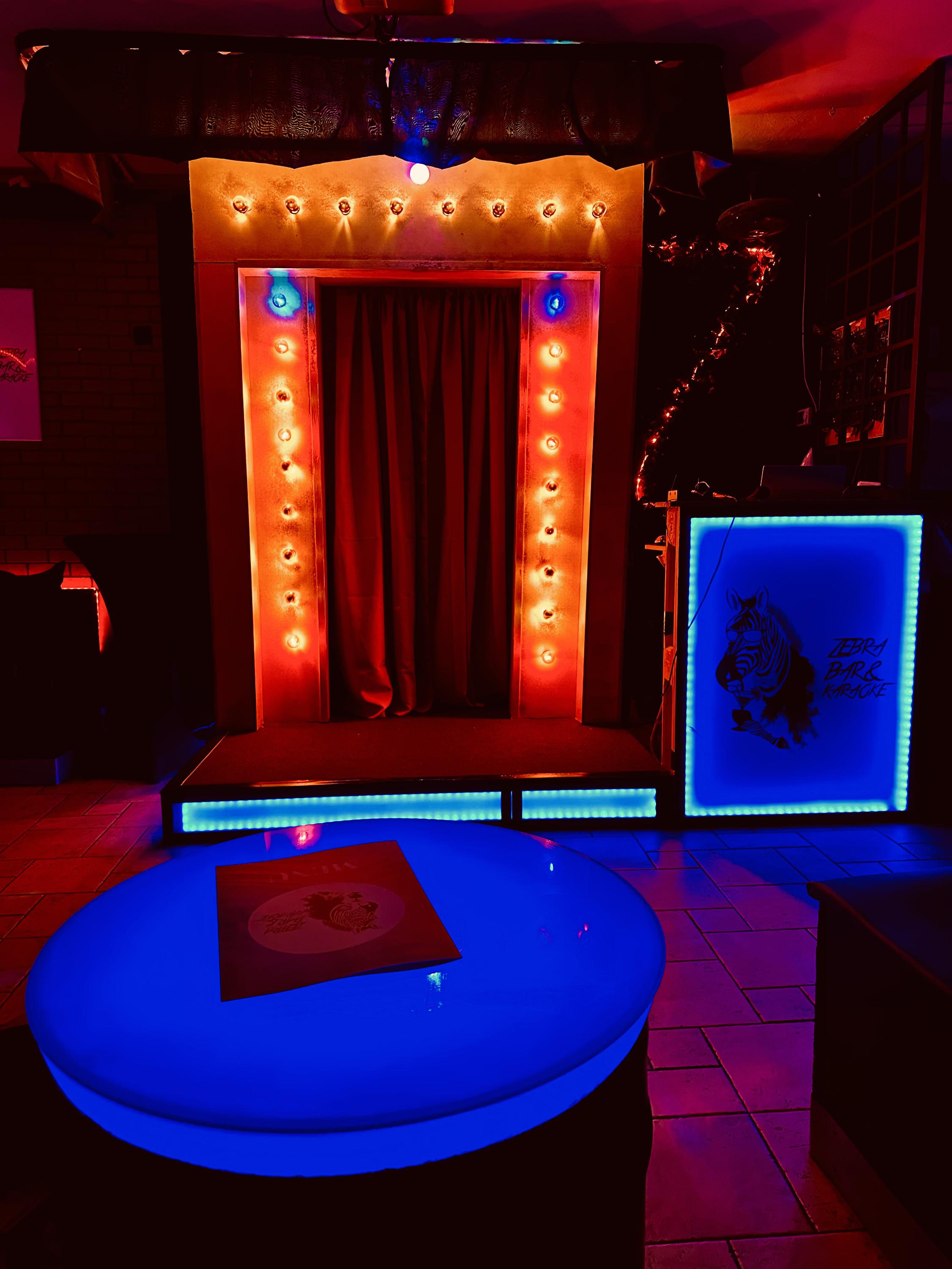 Zebra Bar & Karaoke foto 6