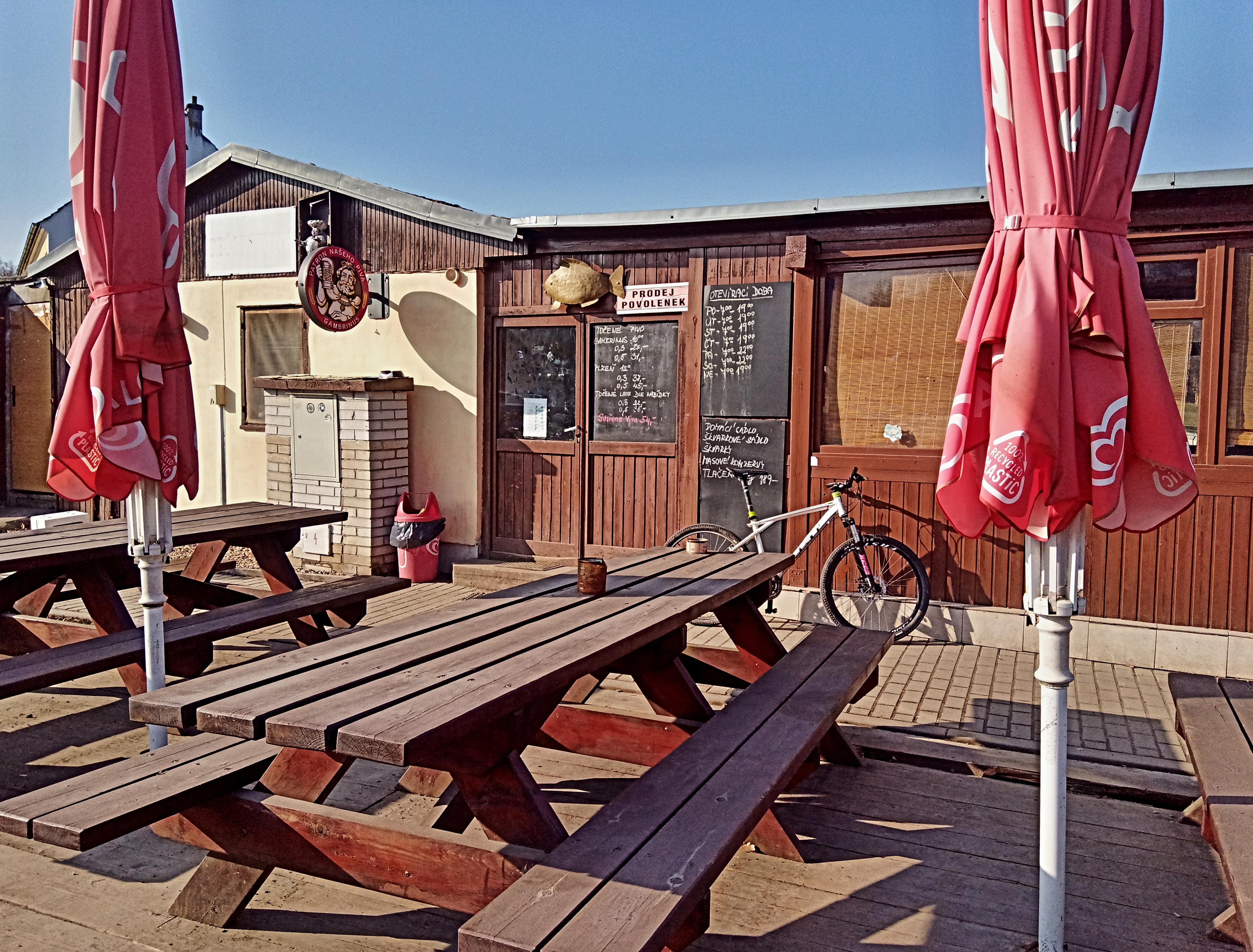 Občerstvení na hrázi