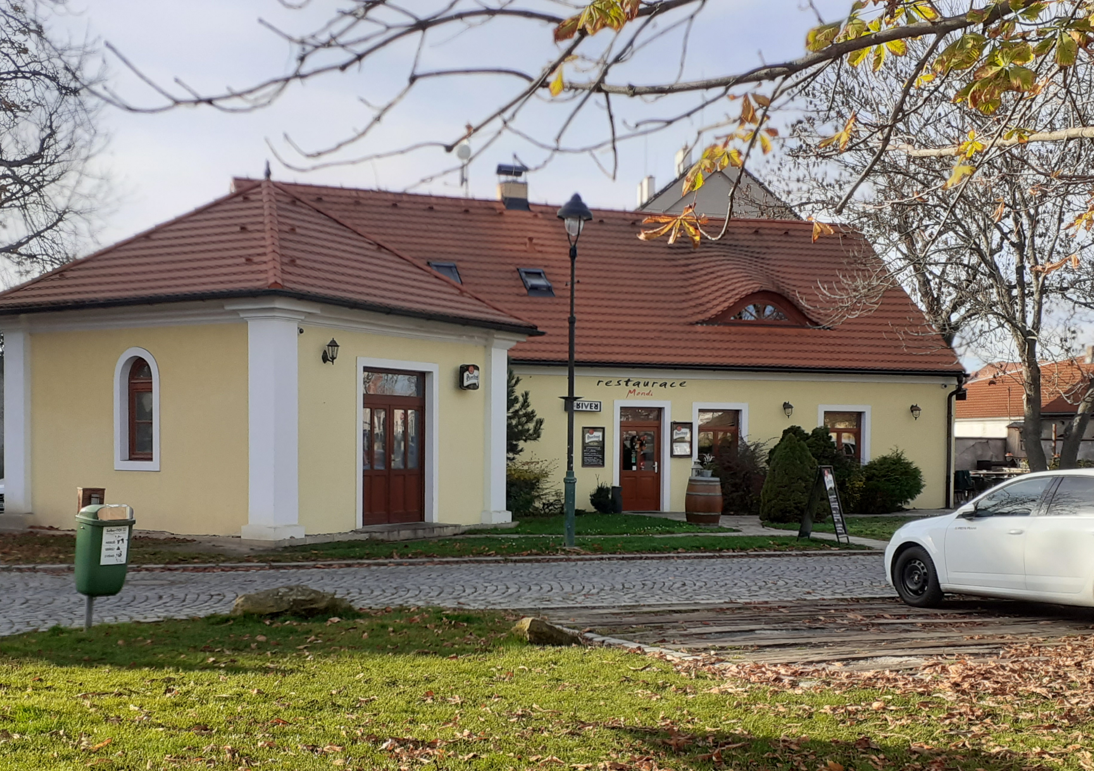 Café restaurant Mondi