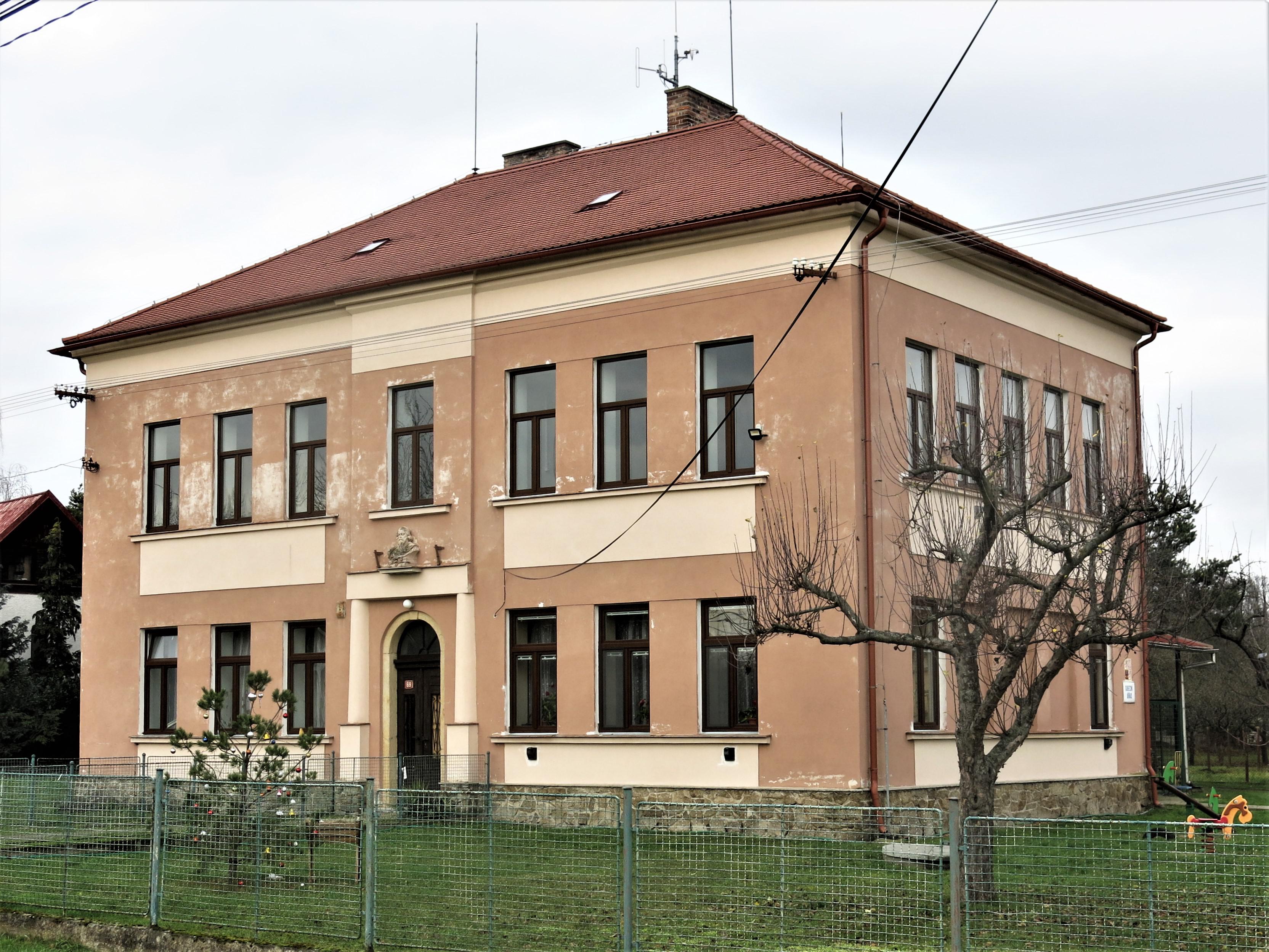 Uhlířská Lhota - obecní úřad