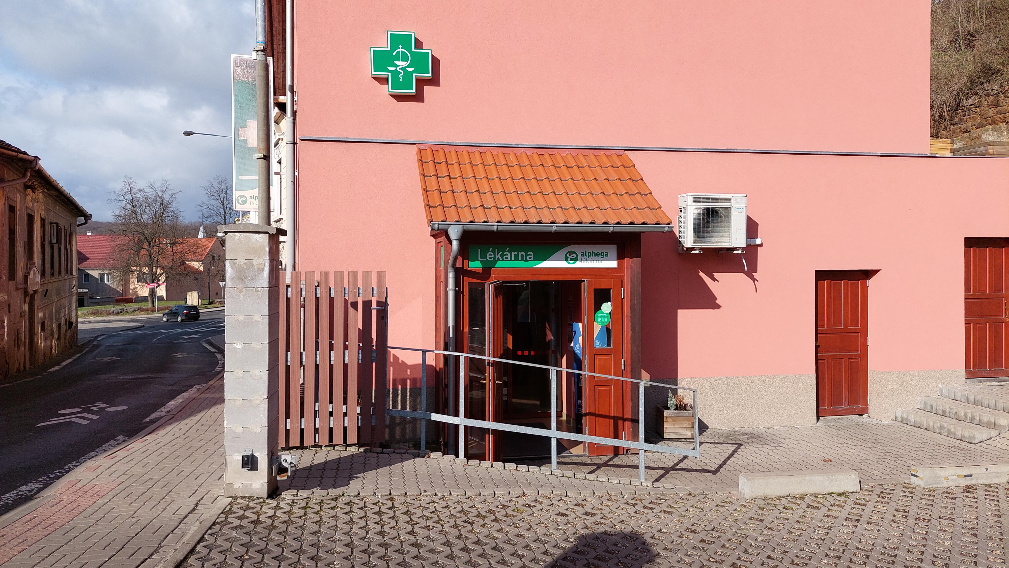 LÉKÁRNA NA LITOMĚŘICKÉ foto 2