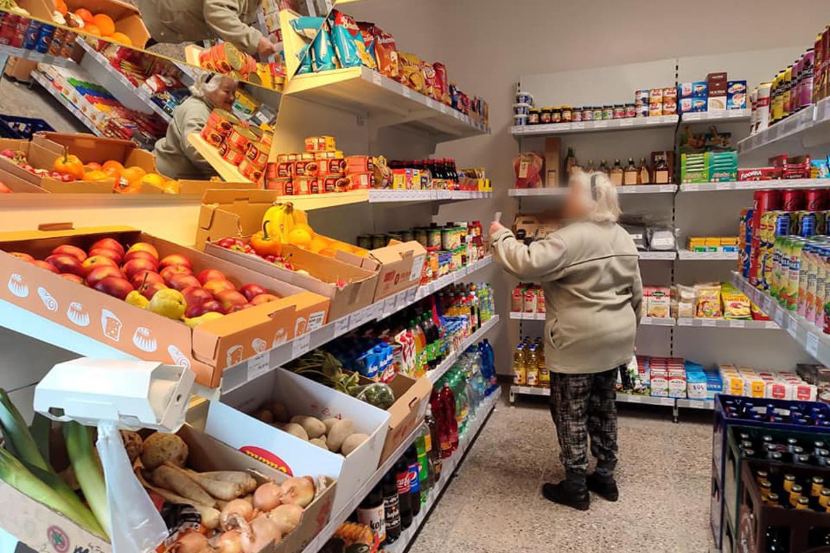 Obecní obchůdek a bistro na Veselce