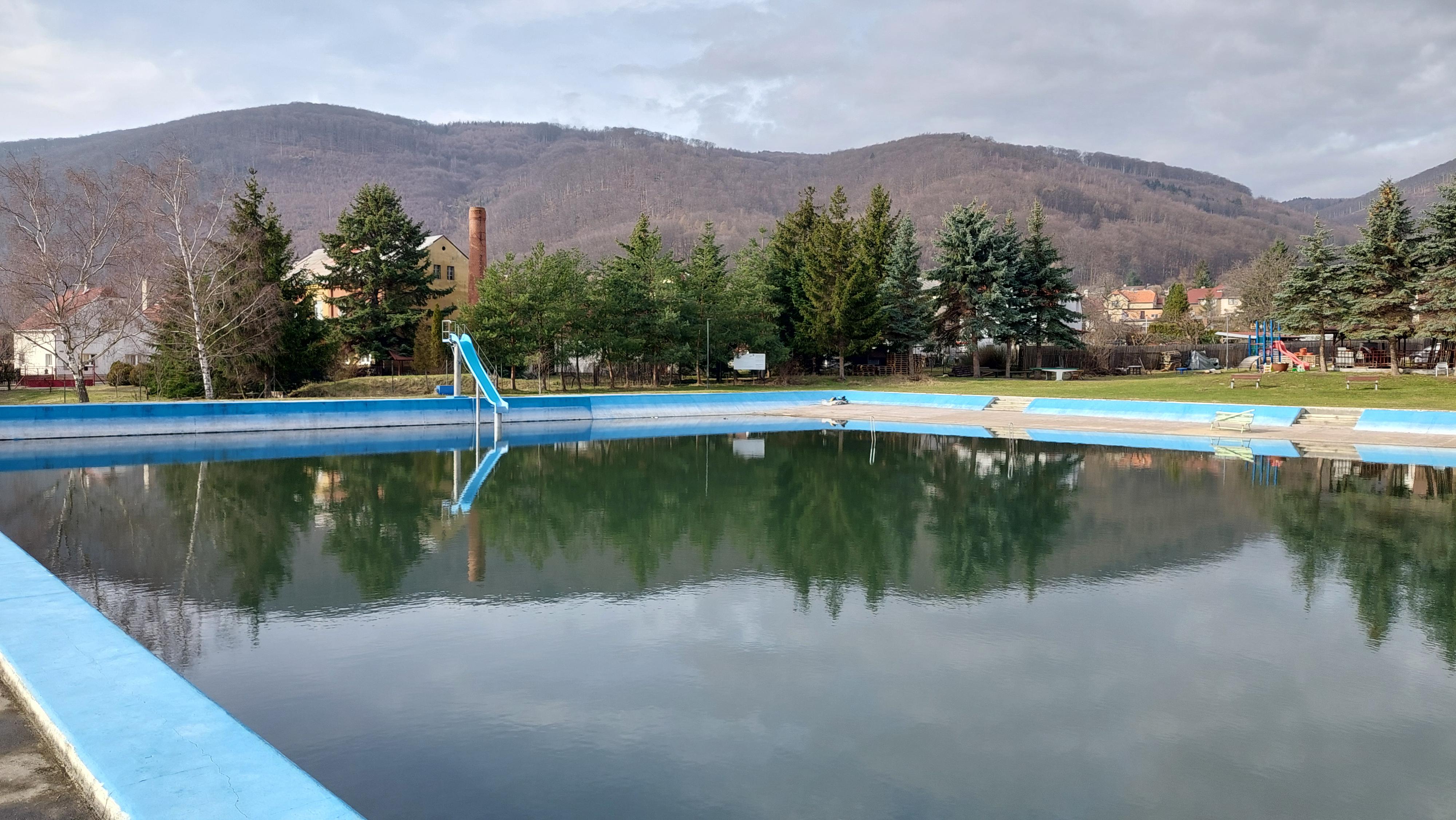 Koupaliště Horní Jiřetín foto 1