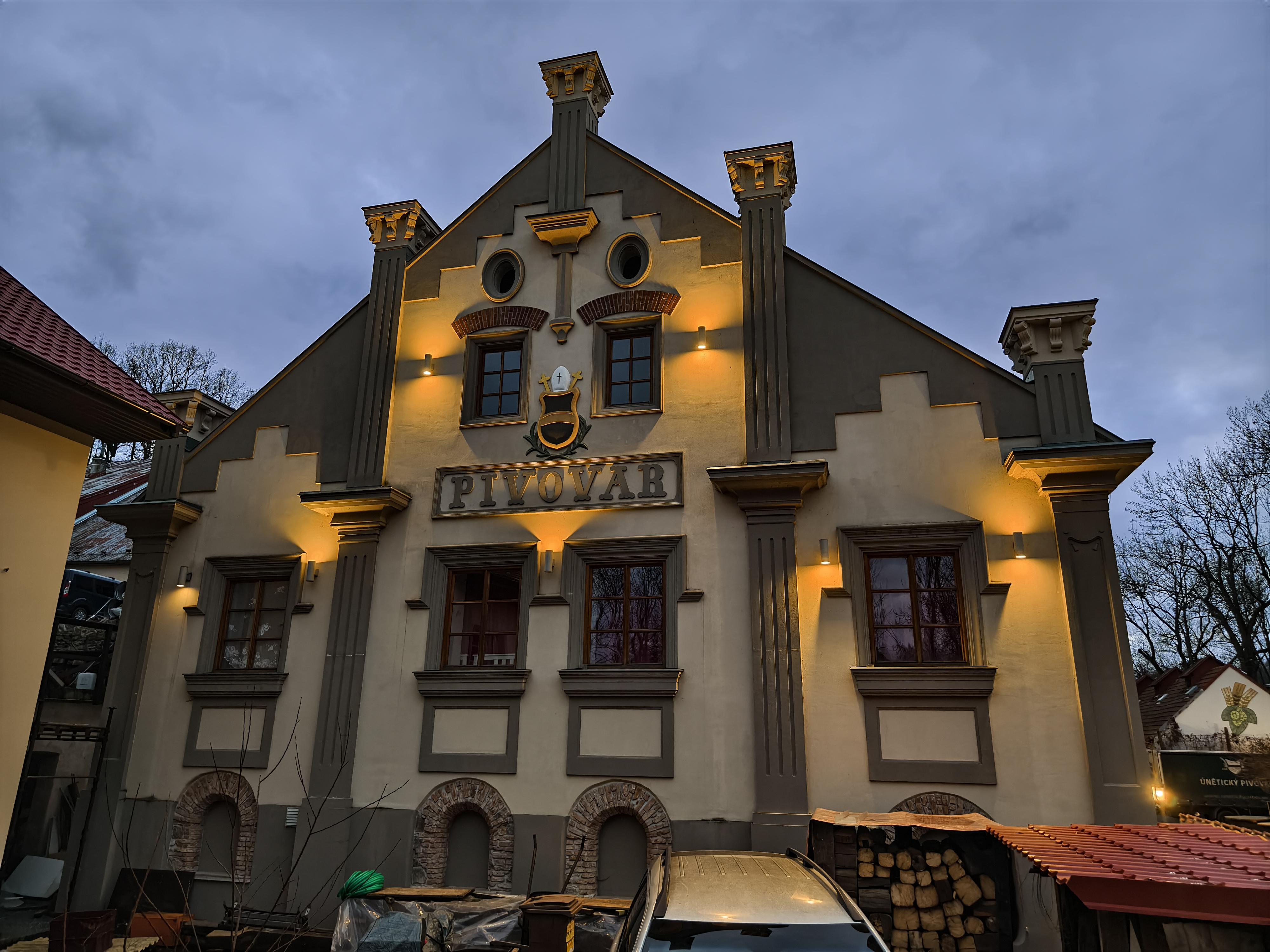 Únětický pivovar - Restaurace foto 3