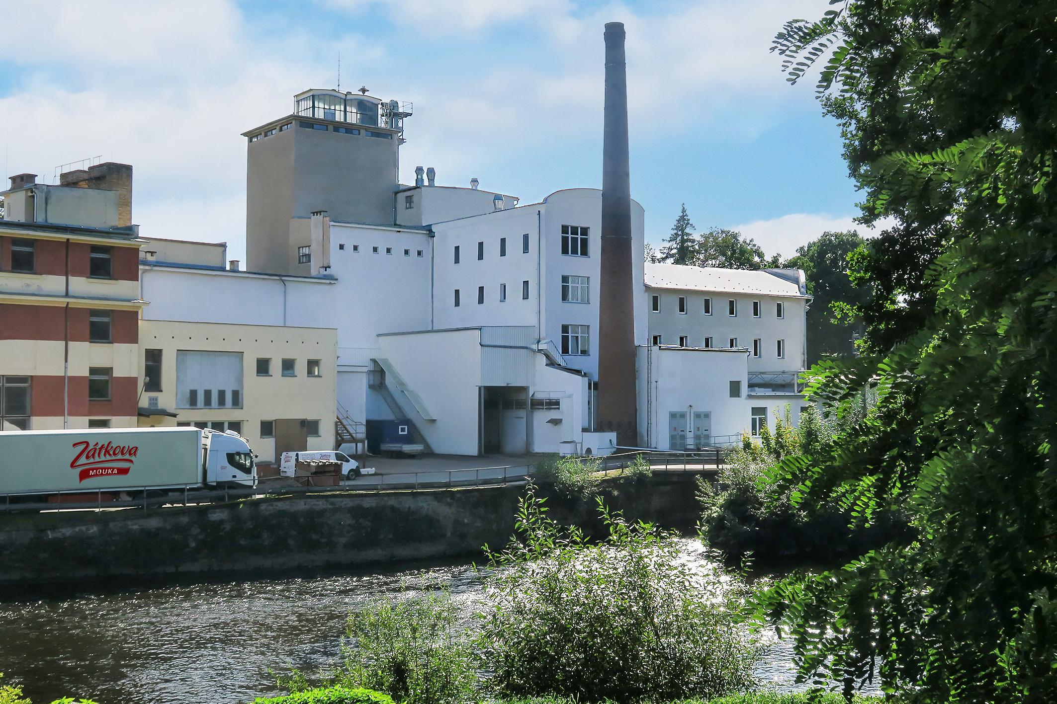 Bratři Zátkové SE