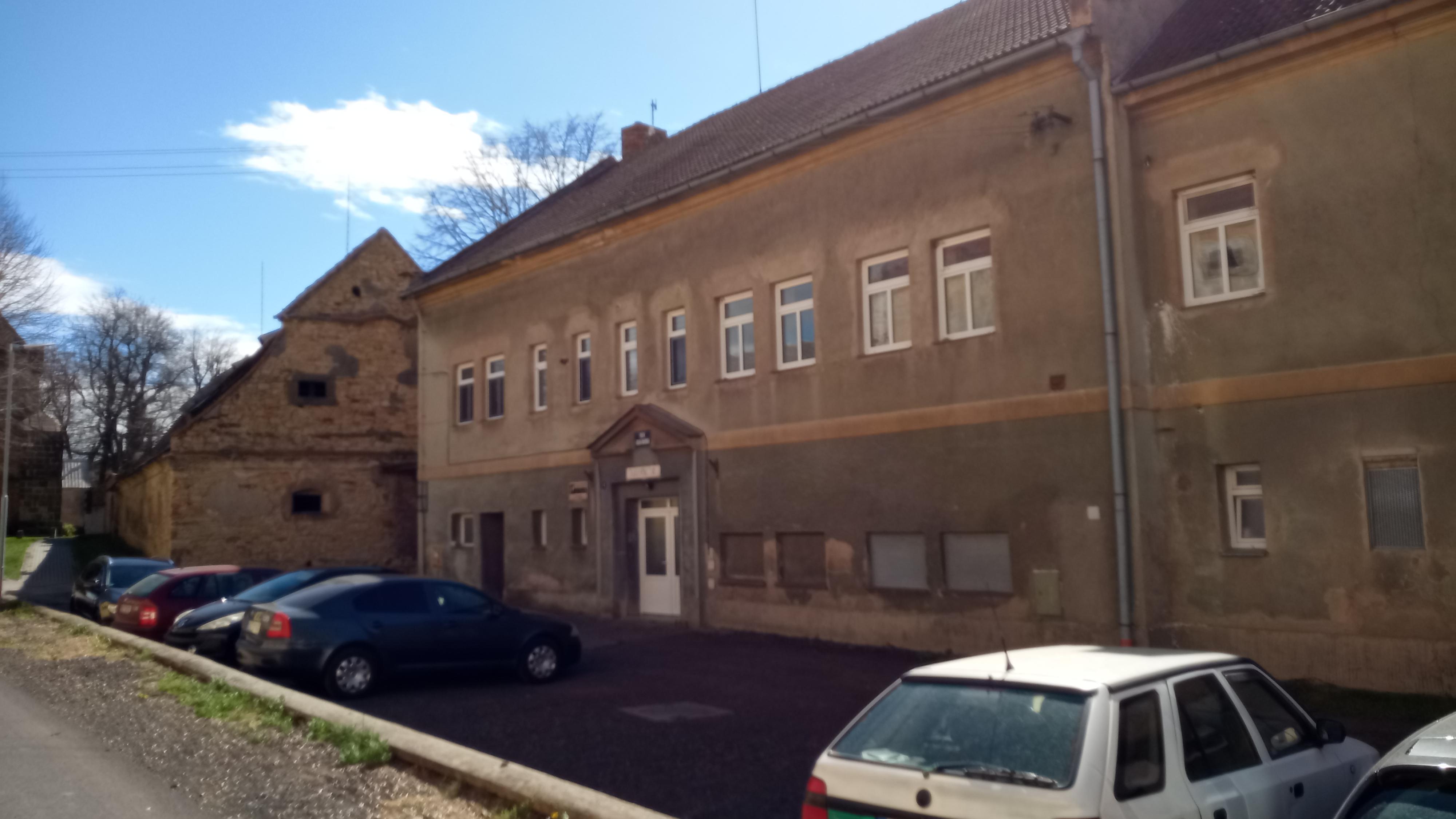 Místní knihovna v Charvátcích foto 2