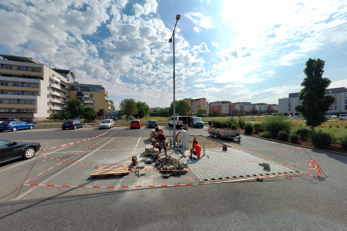 Dobíjecí stanice E.ON Drive