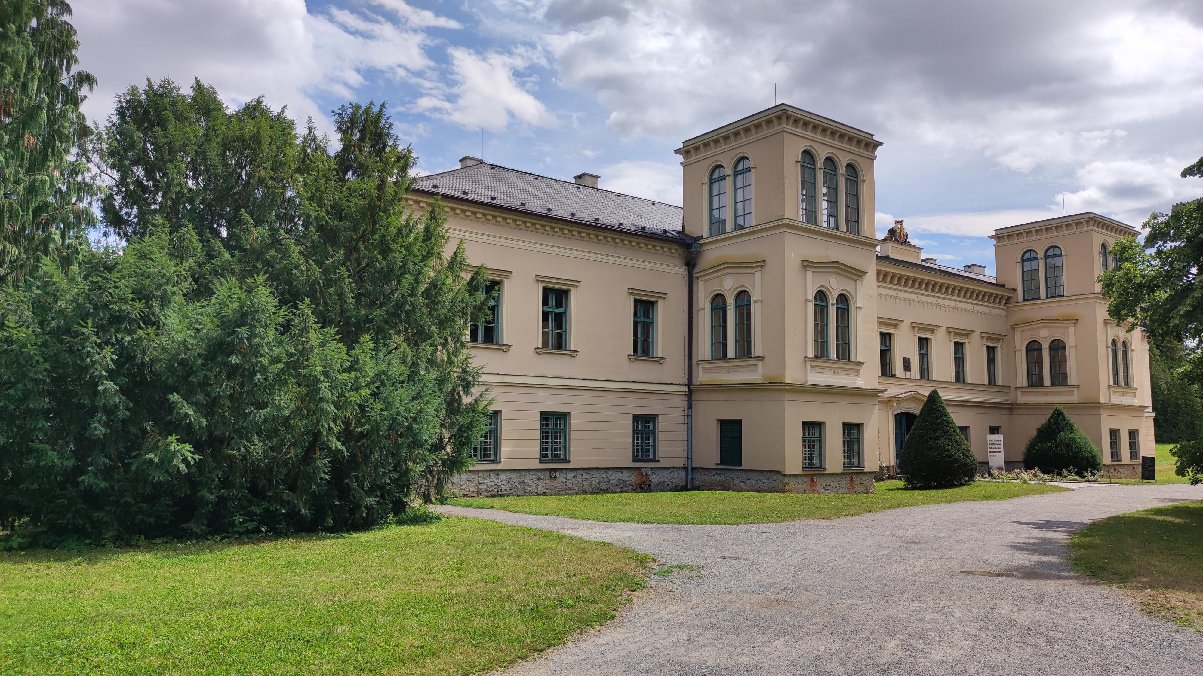 Zámek Čechy pod Kosířem