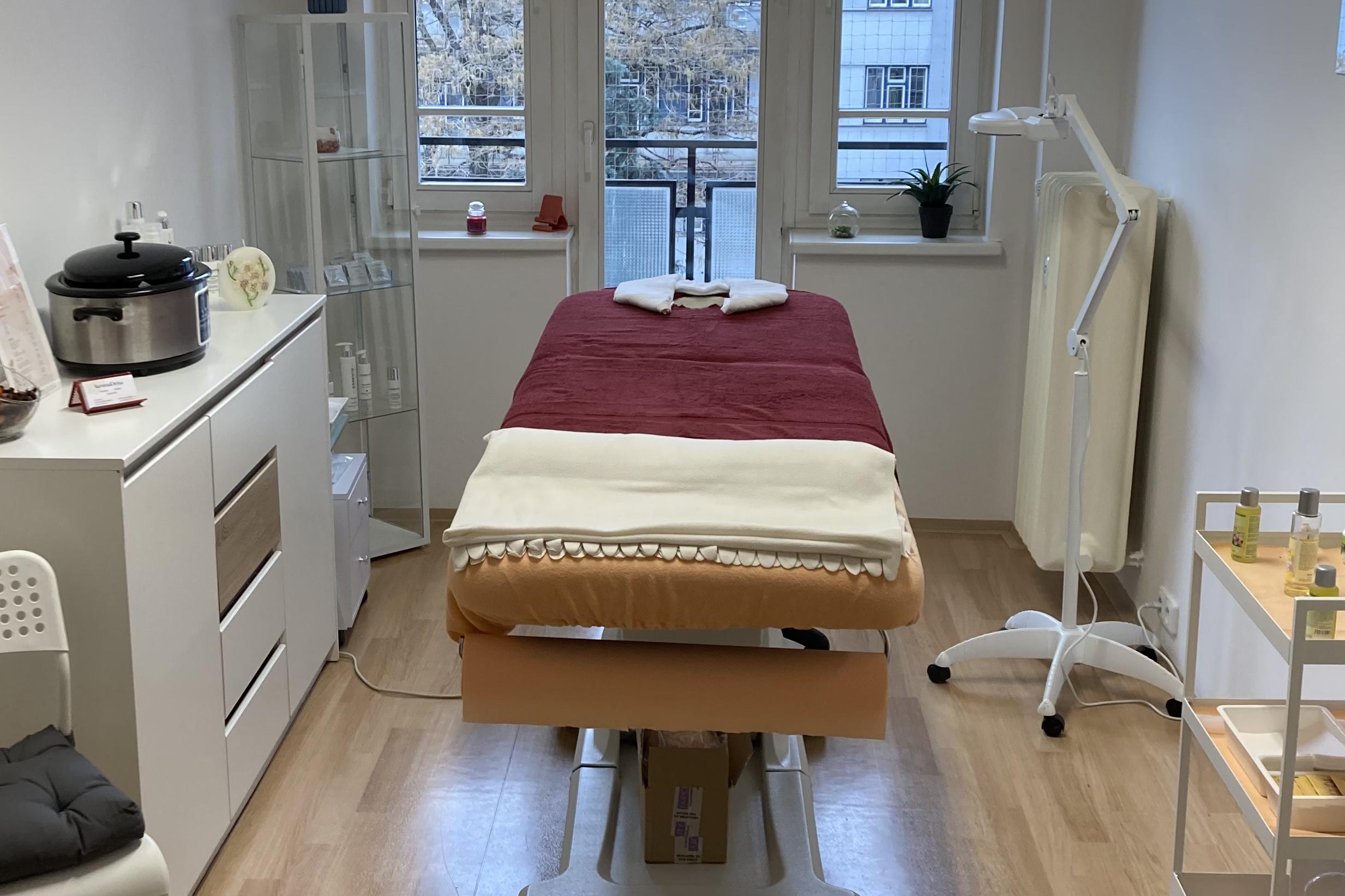 Denisa Hilgardová - KosmaDena