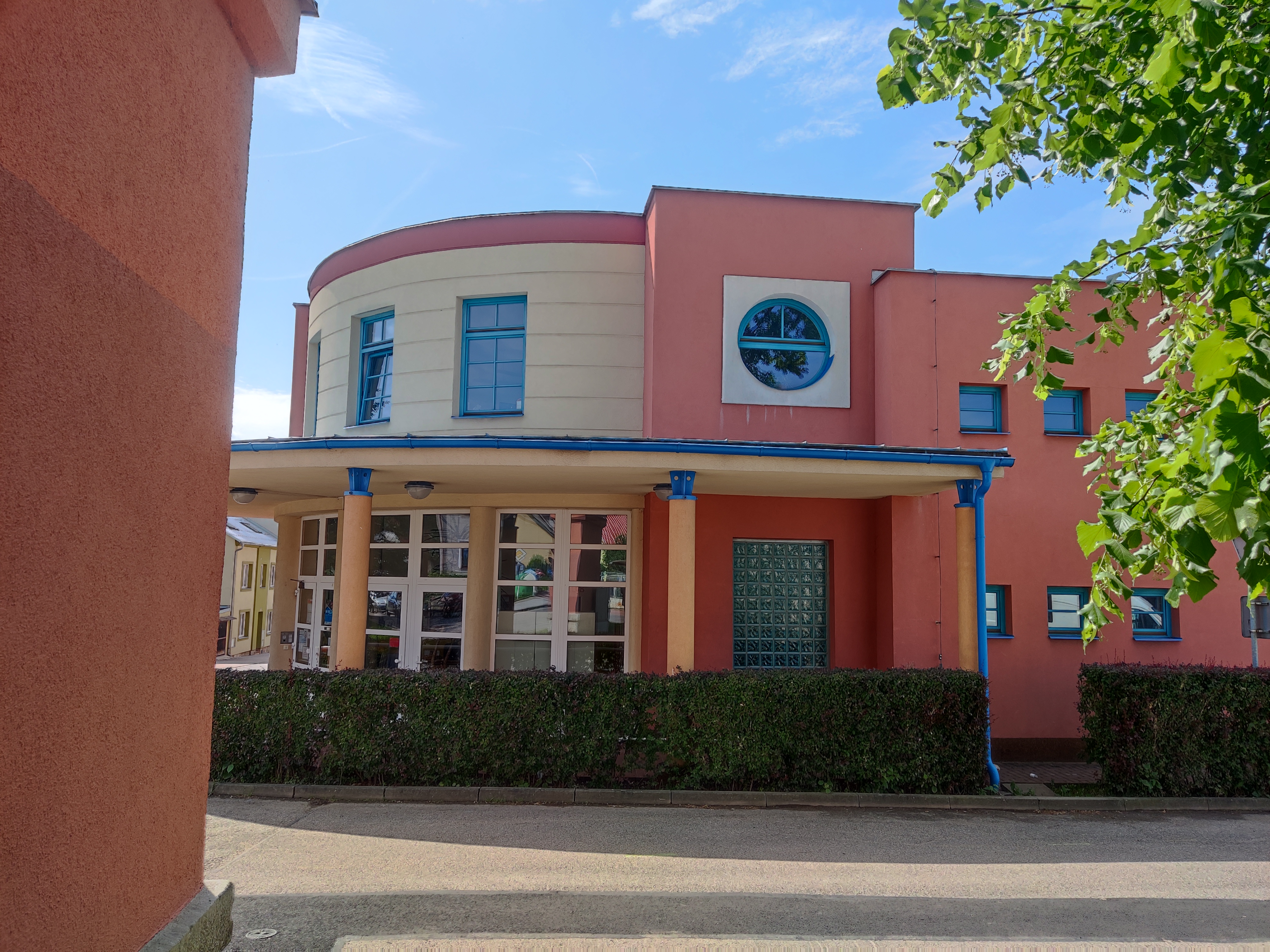 ZŠ Podharť Dvůr Králové nad Labem foto 2