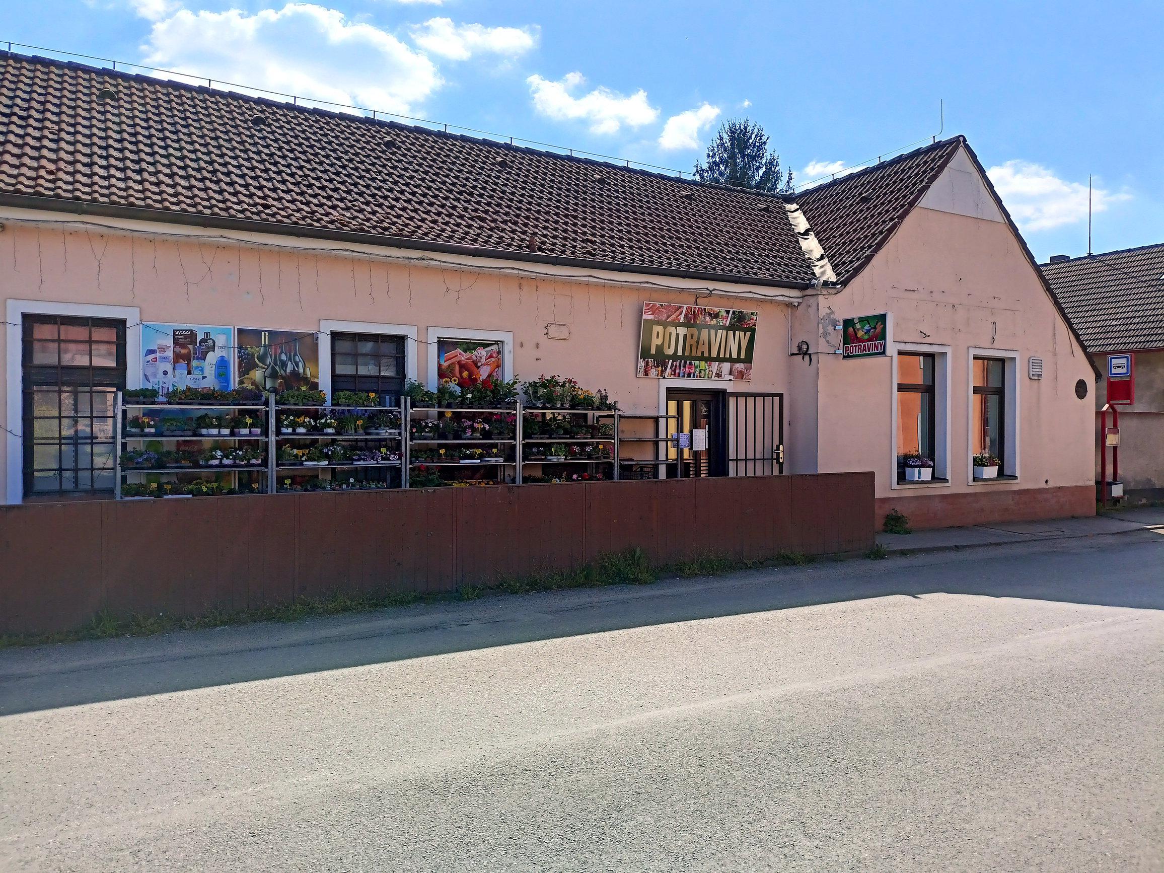 POTRAVINY NOVÝ VESTEC